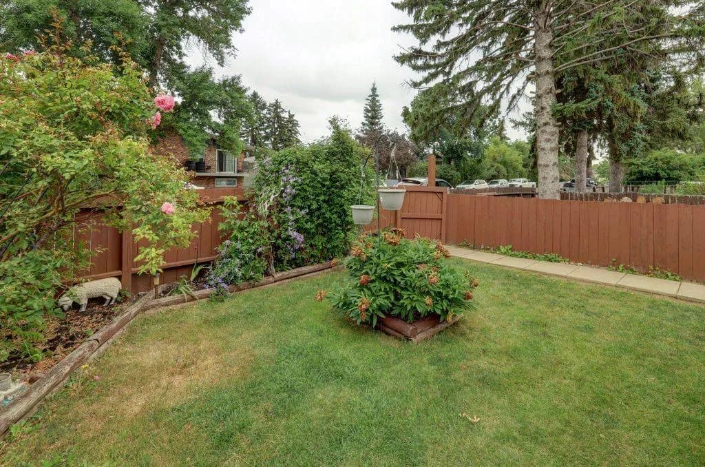 Semi Detached (Half Duplex)