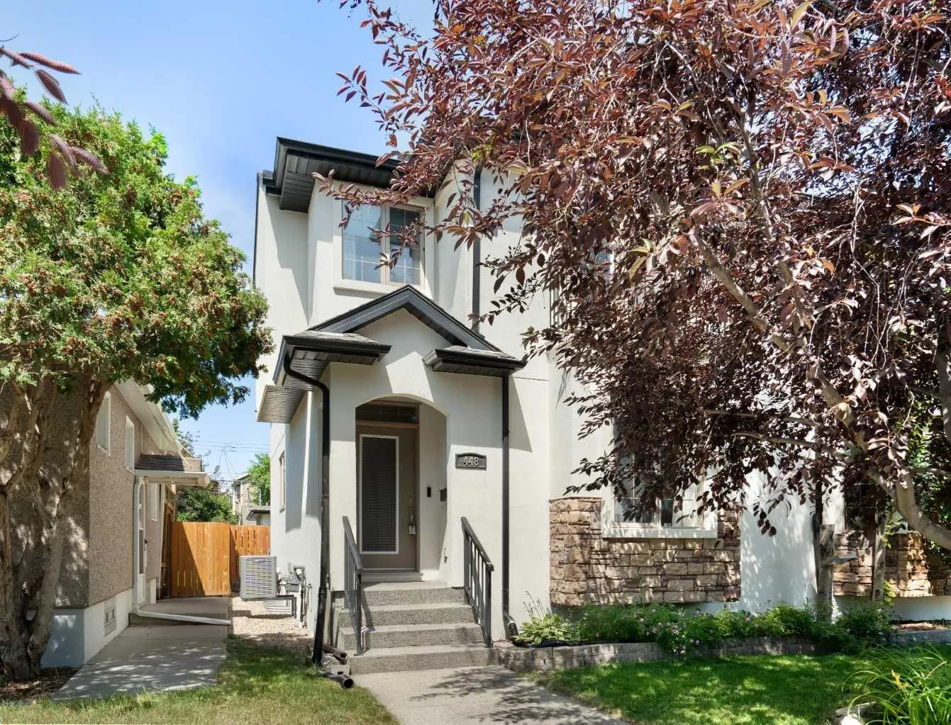 Semi Detached (Half Duplex)