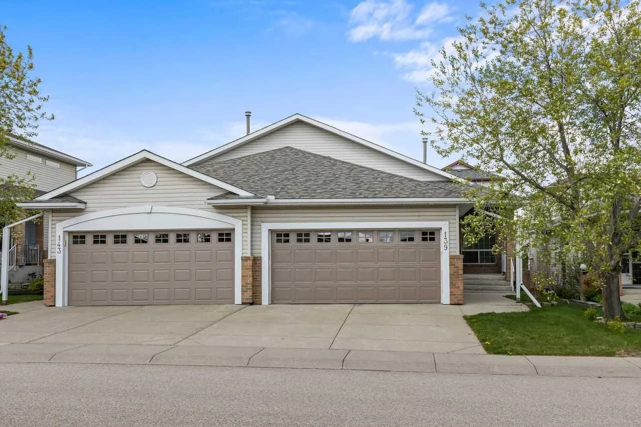 Semi Detached (Half Duplex)