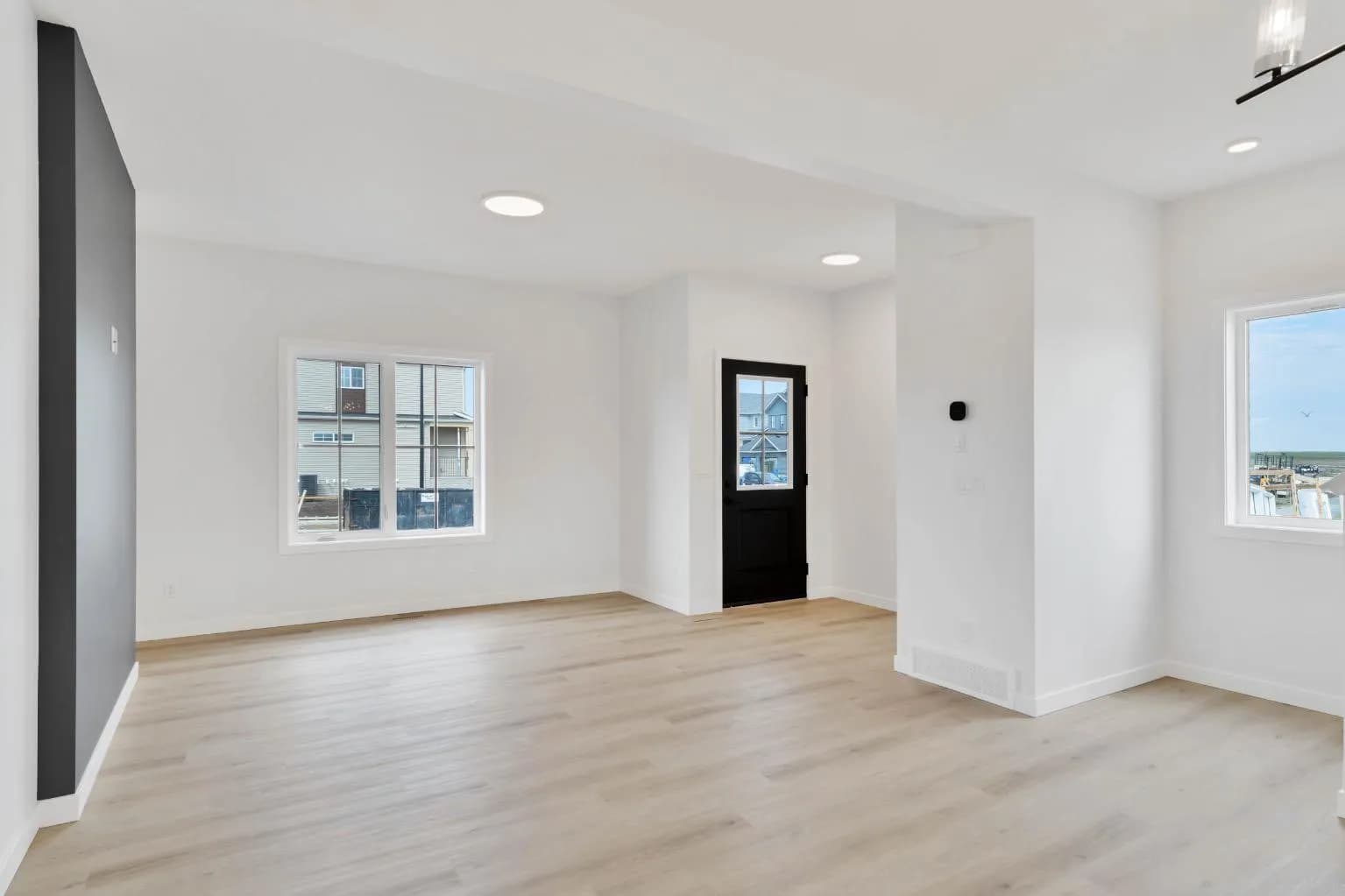 Semi Detached (Half Duplex)