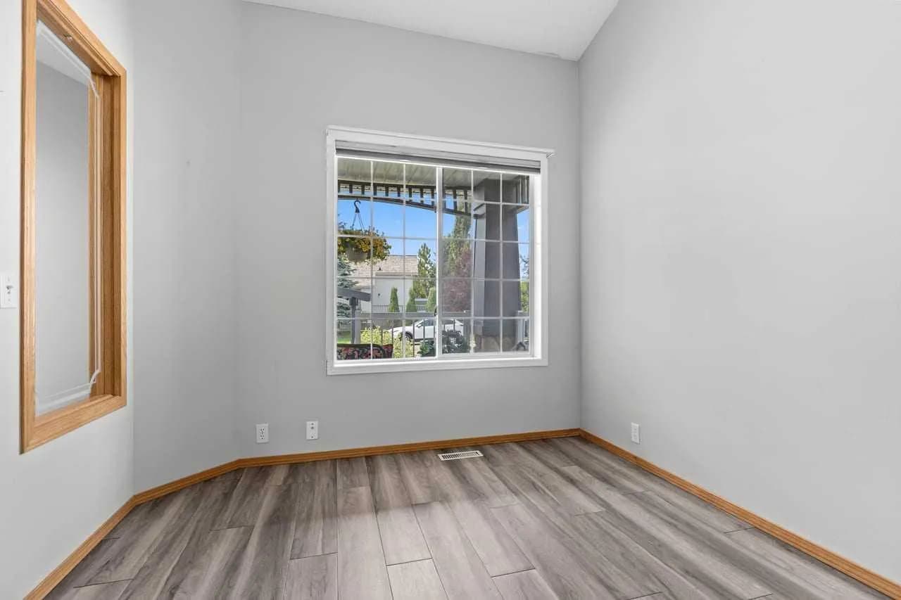 Semi Detached (Half Duplex)