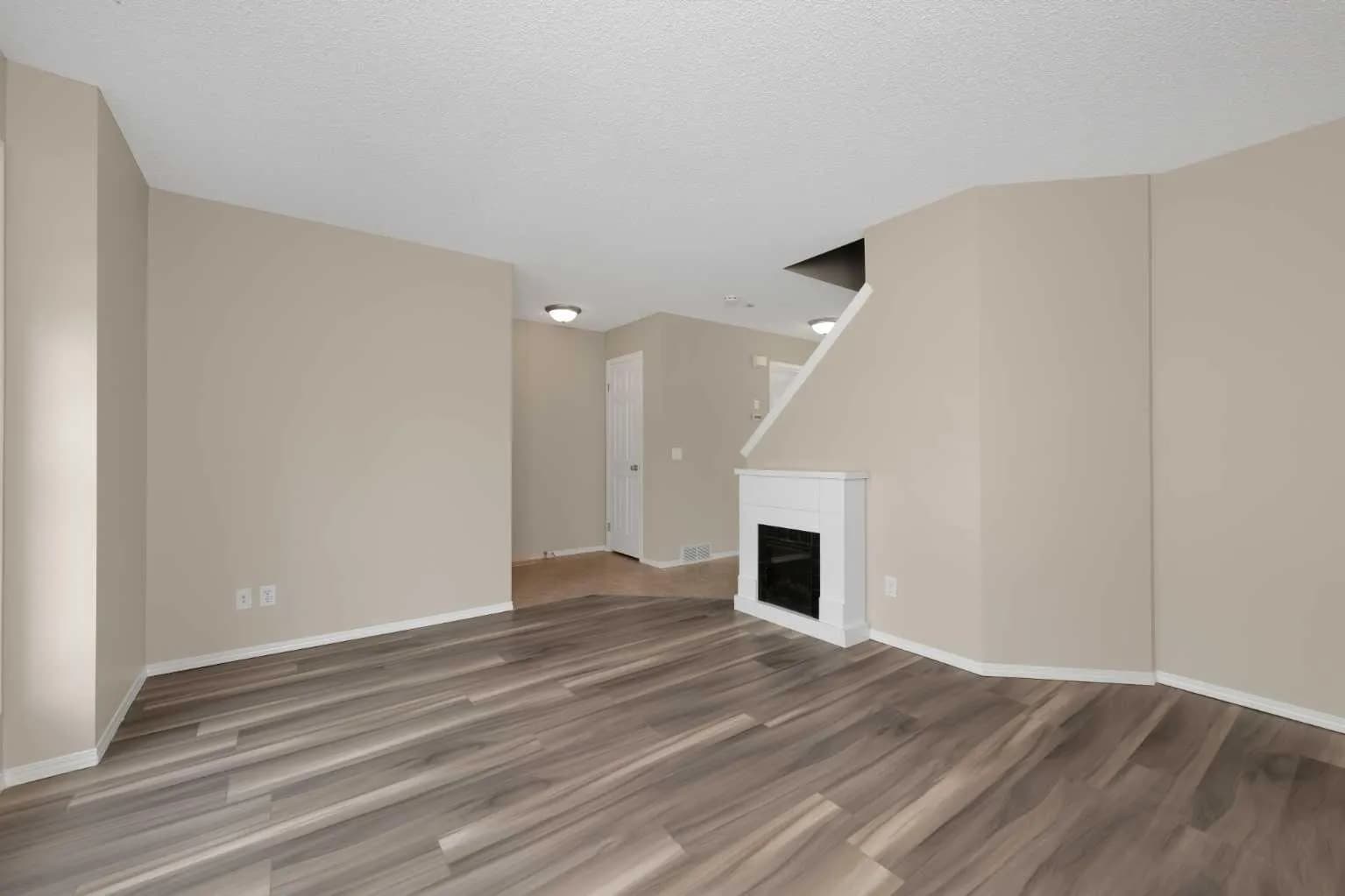 Semi Detached (Half Duplex)