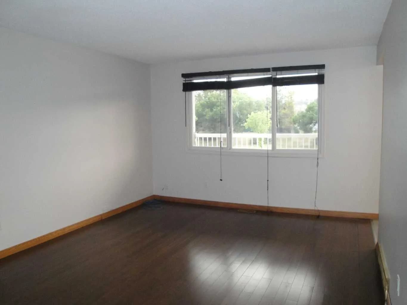 Semi Detached (Half Duplex)