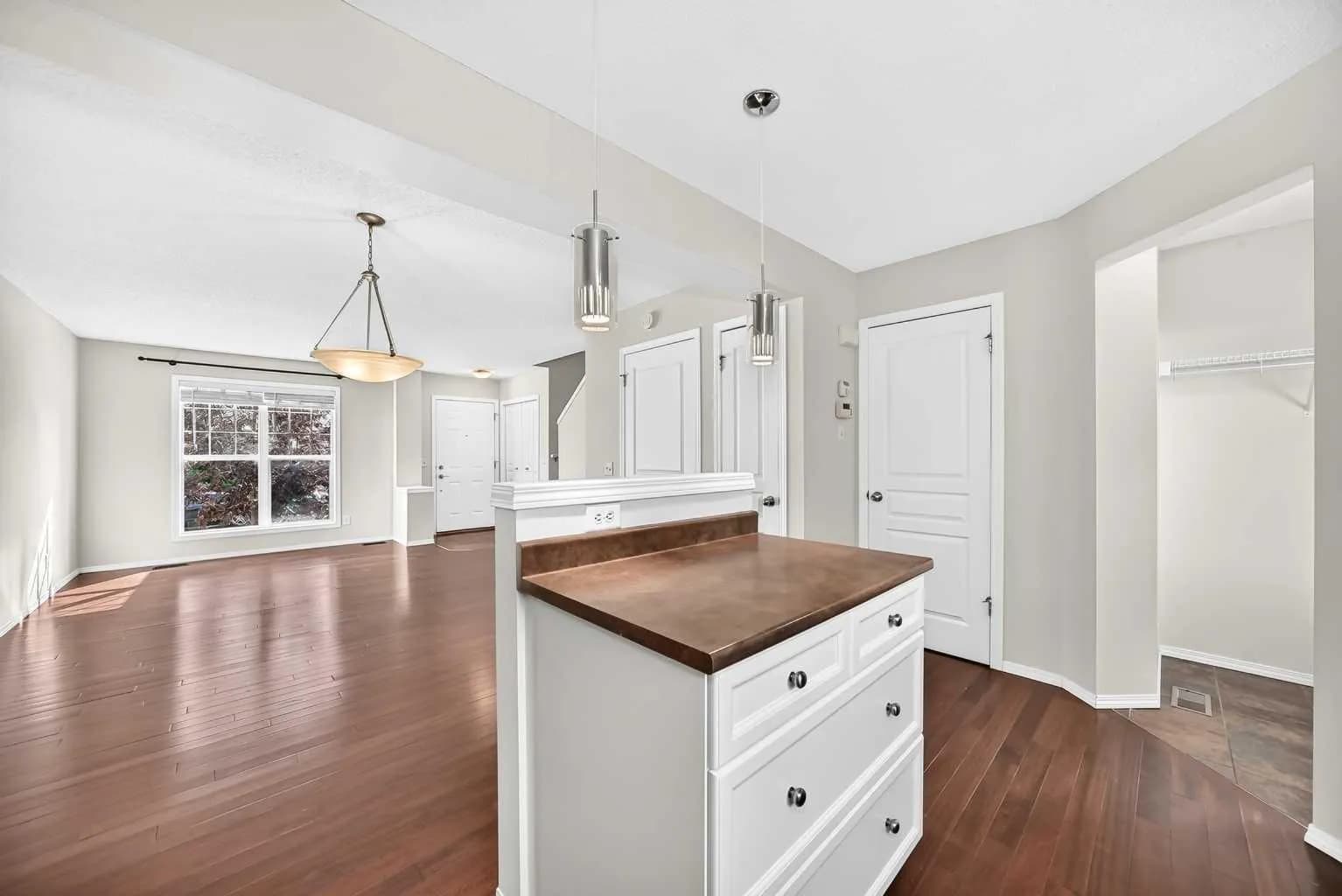 Semi Detached (Half Duplex)
