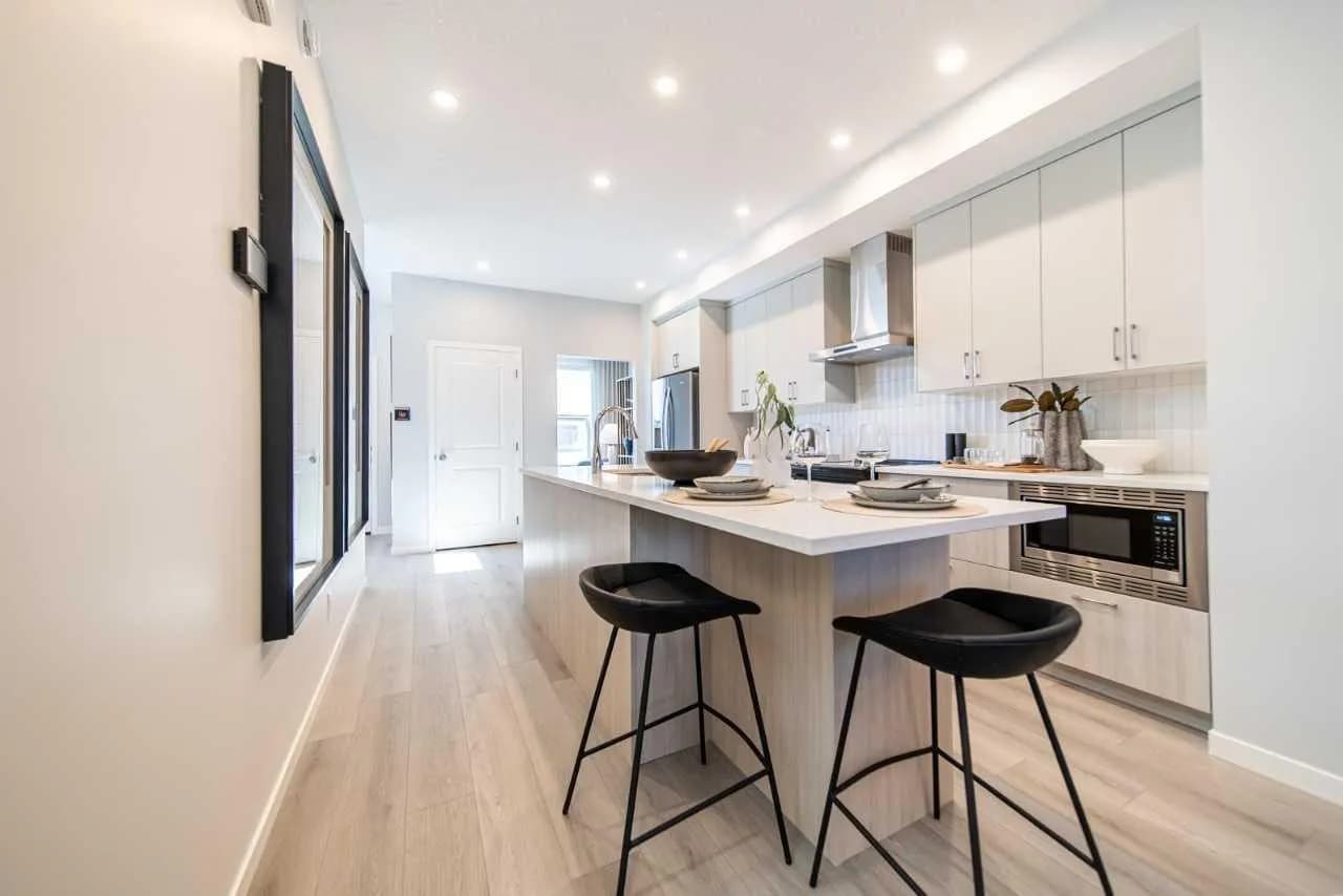 Semi Detached (Half Duplex)