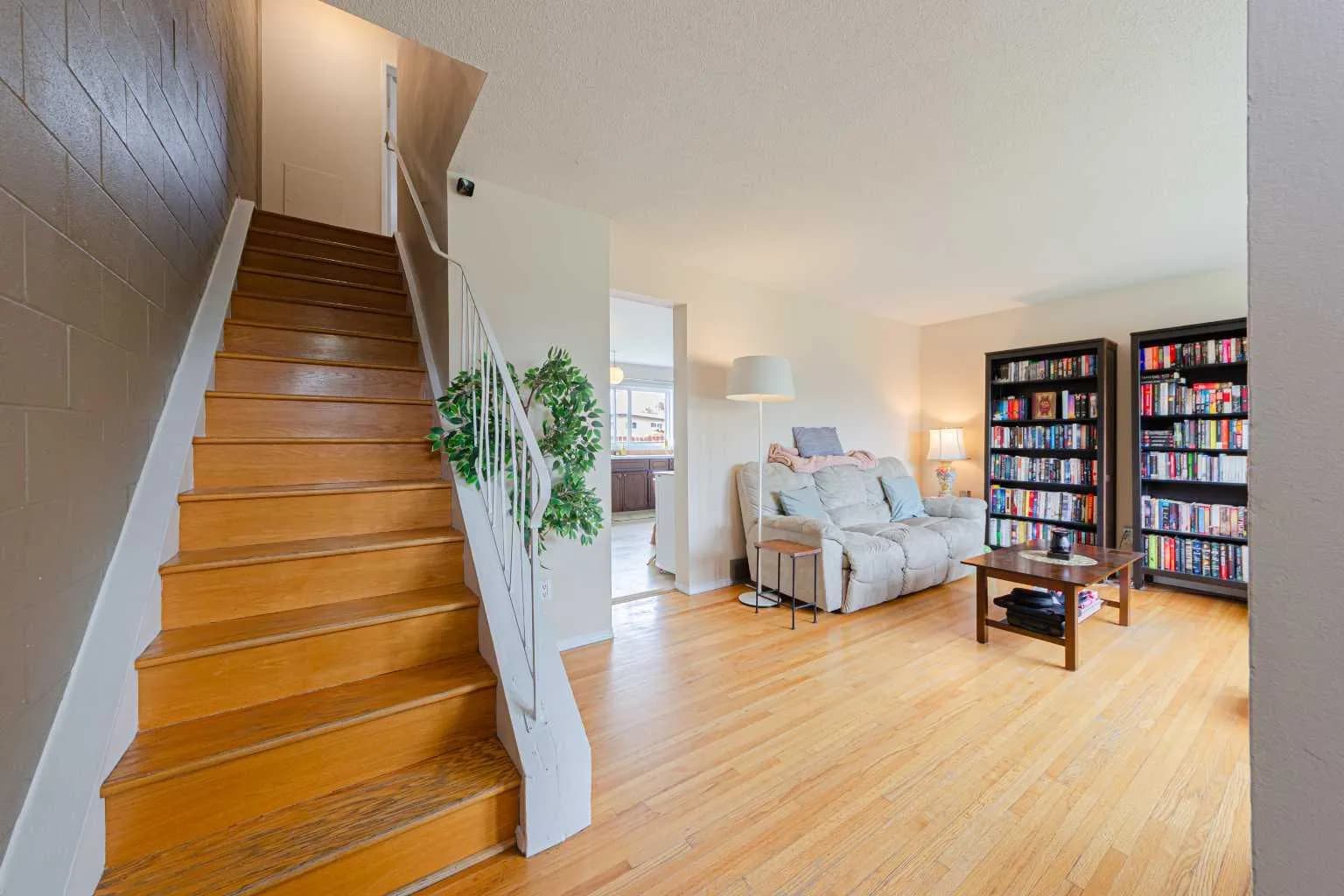 Semi Detached (Half Duplex)