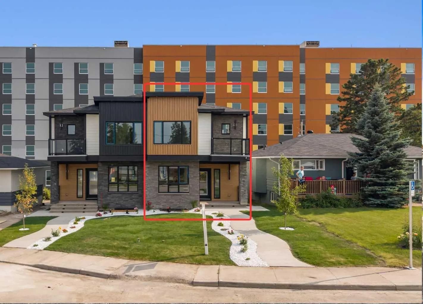 Semi Detached (Half Duplex)
