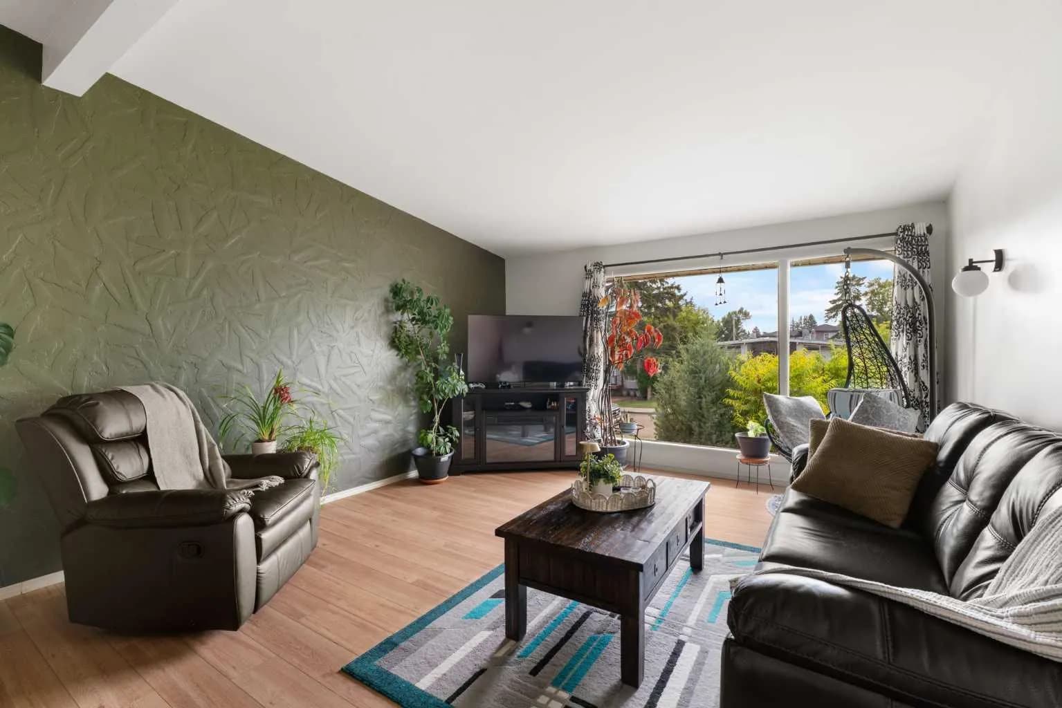 Semi Detached (Half Duplex)