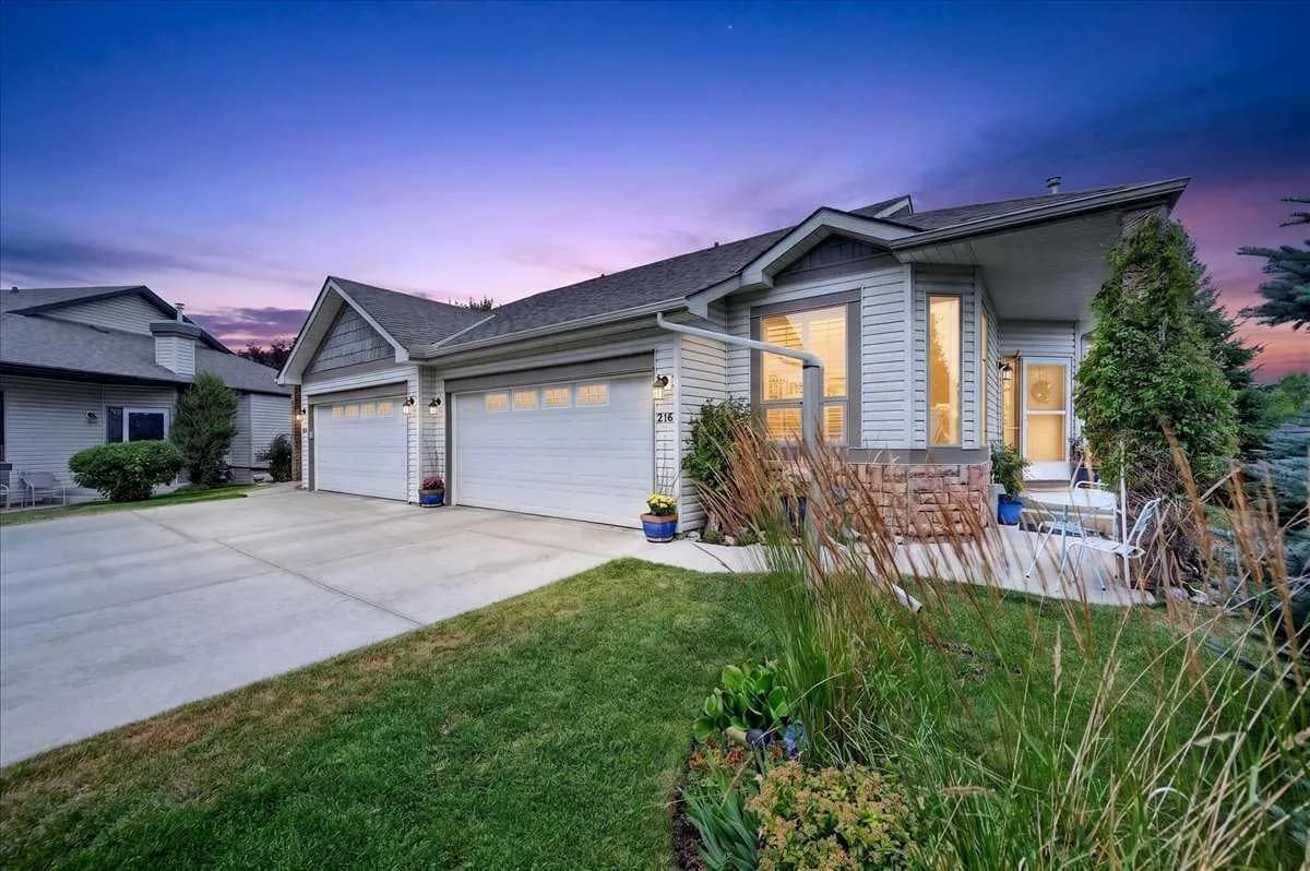 Semi Detached (Half Duplex)