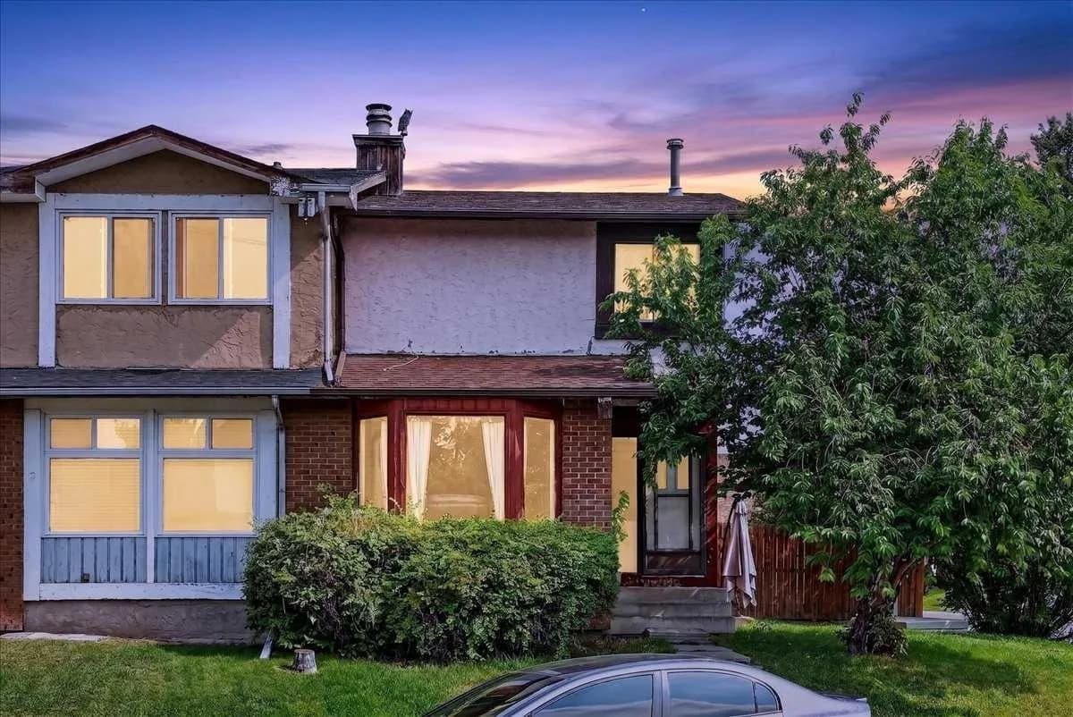 Semi Detached (Half Duplex)