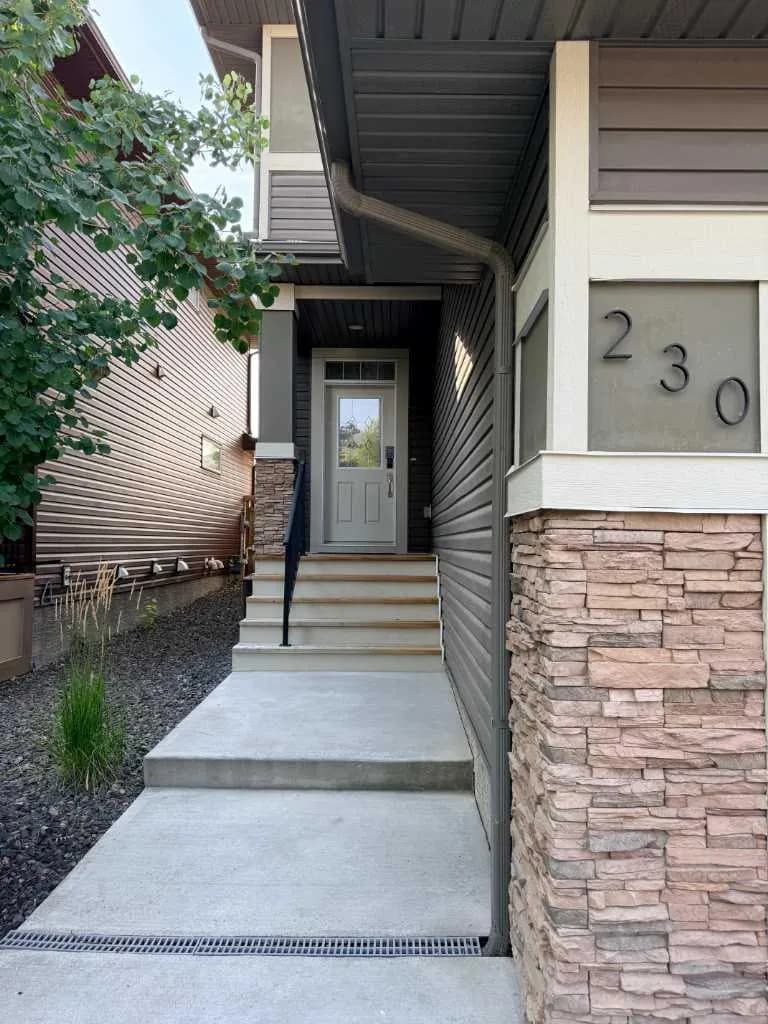 Semi Detached (Half Duplex)