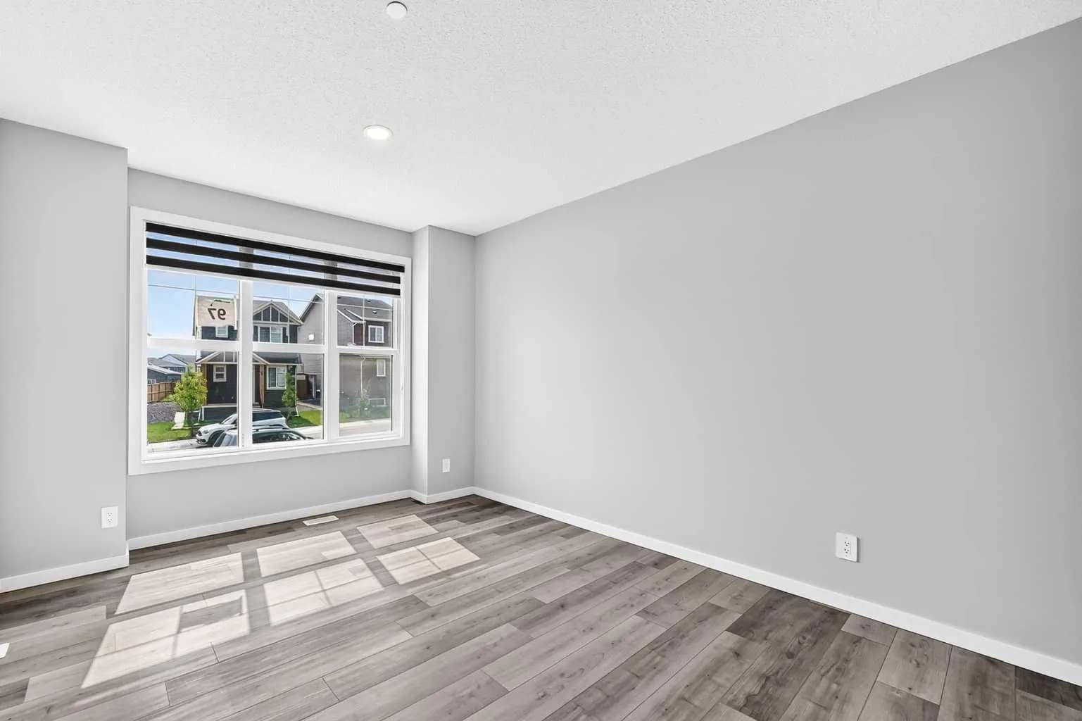 Semi Detached (Half Duplex)