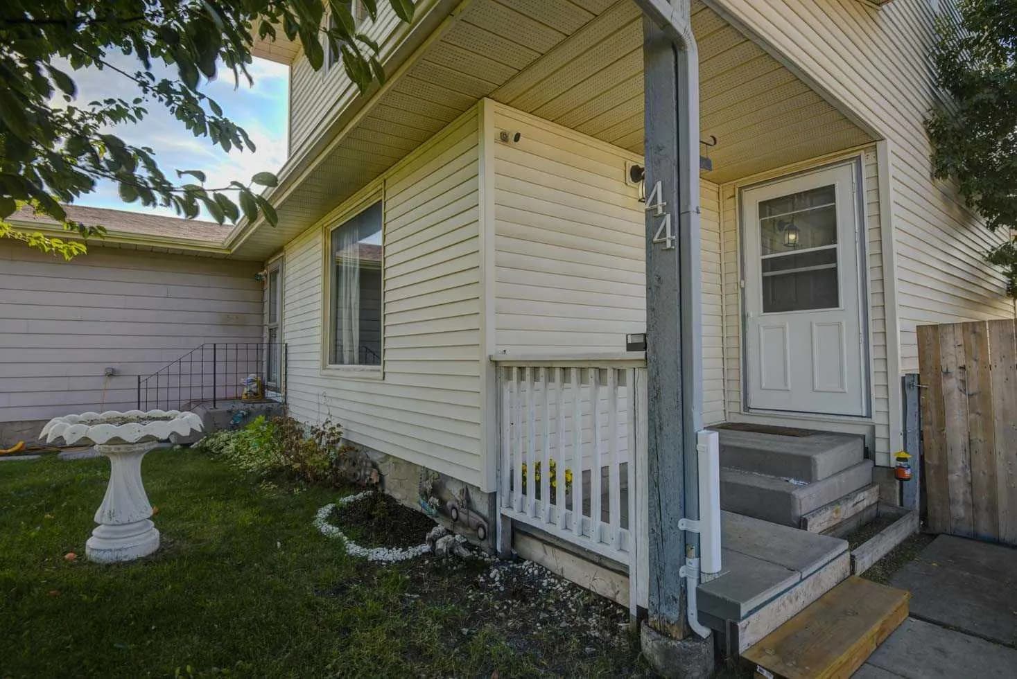 Semi Detached (Half Duplex)
