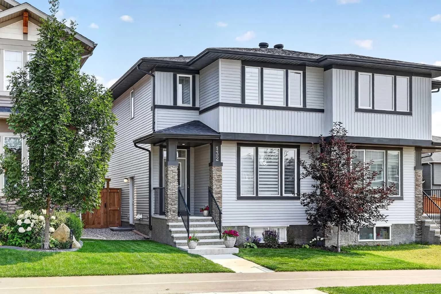 Semi Detached (Half Duplex)