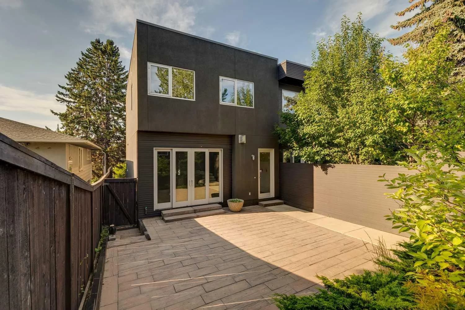 Semi Detached (Half Duplex)