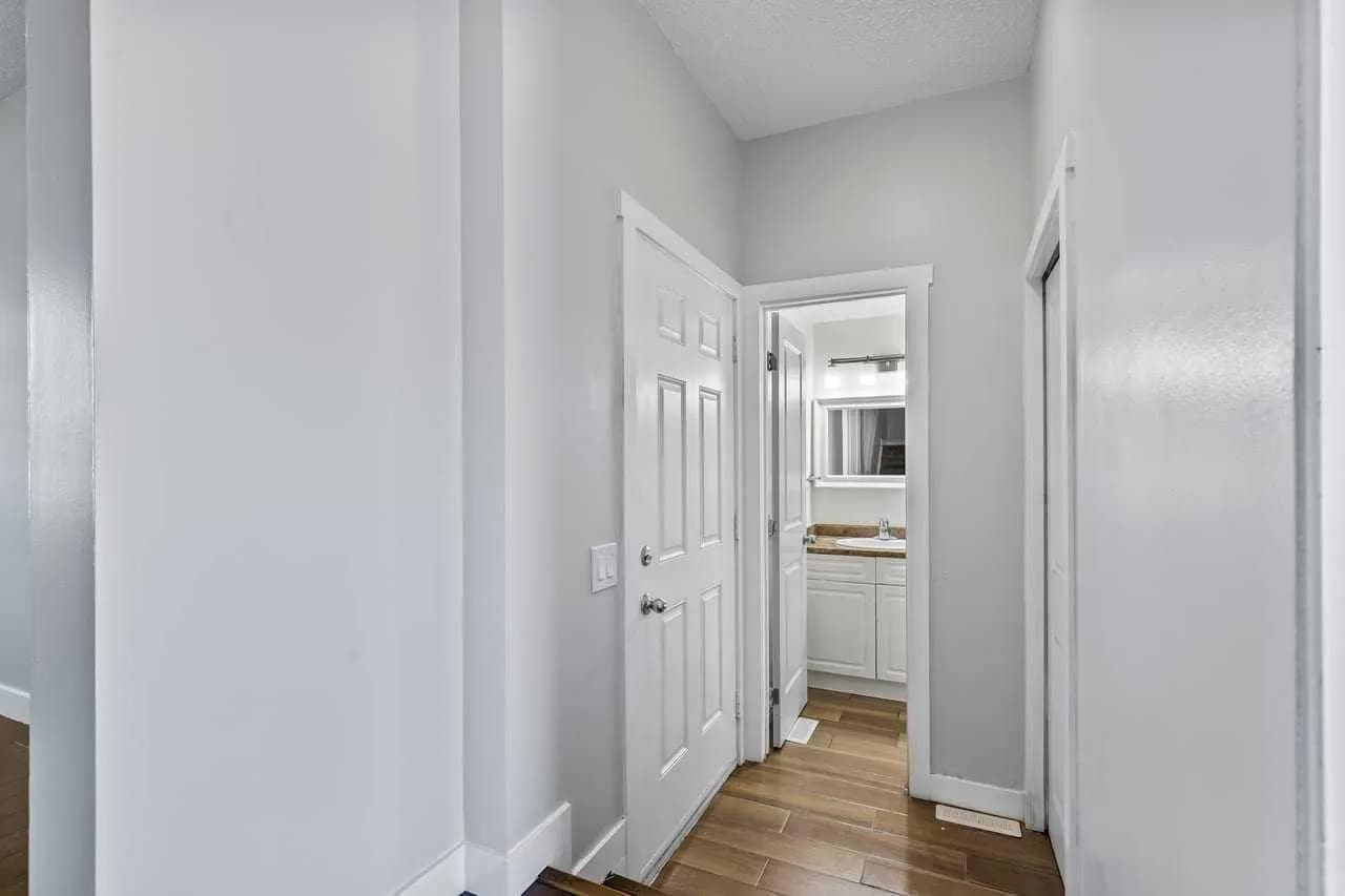 Semi Detached (Half Duplex)