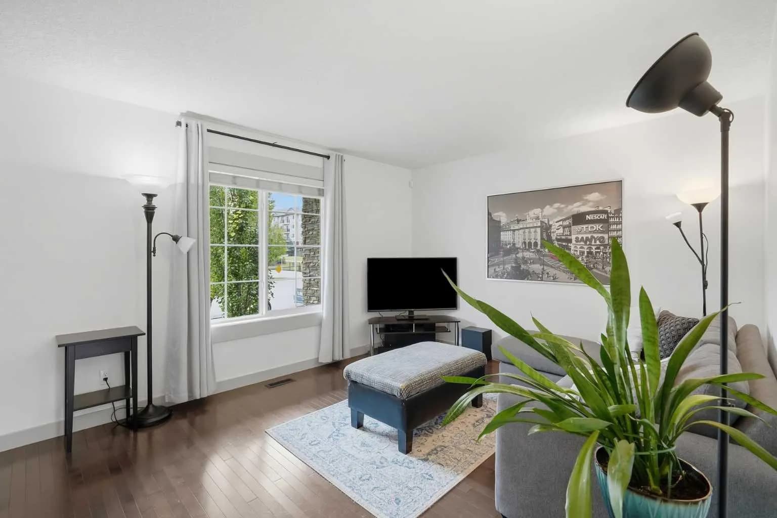 Semi Detached (Half Duplex)