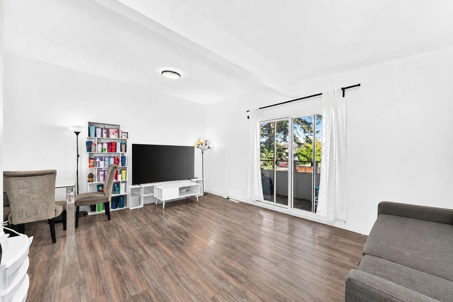 Semi Detached (Half Duplex)
