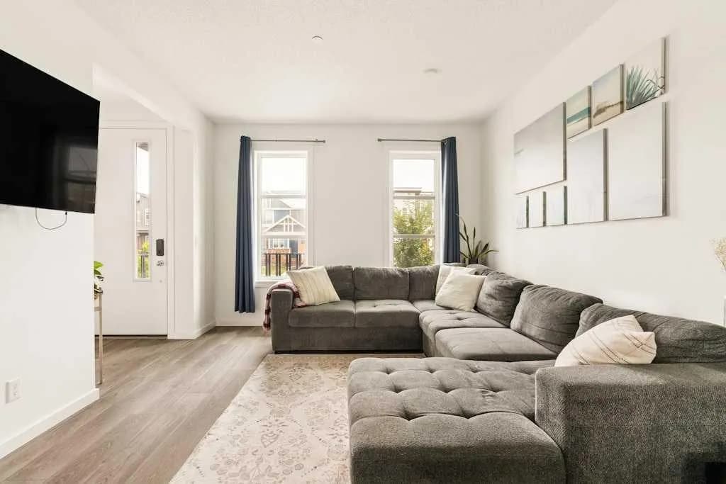 Semi Detached (Half Duplex)