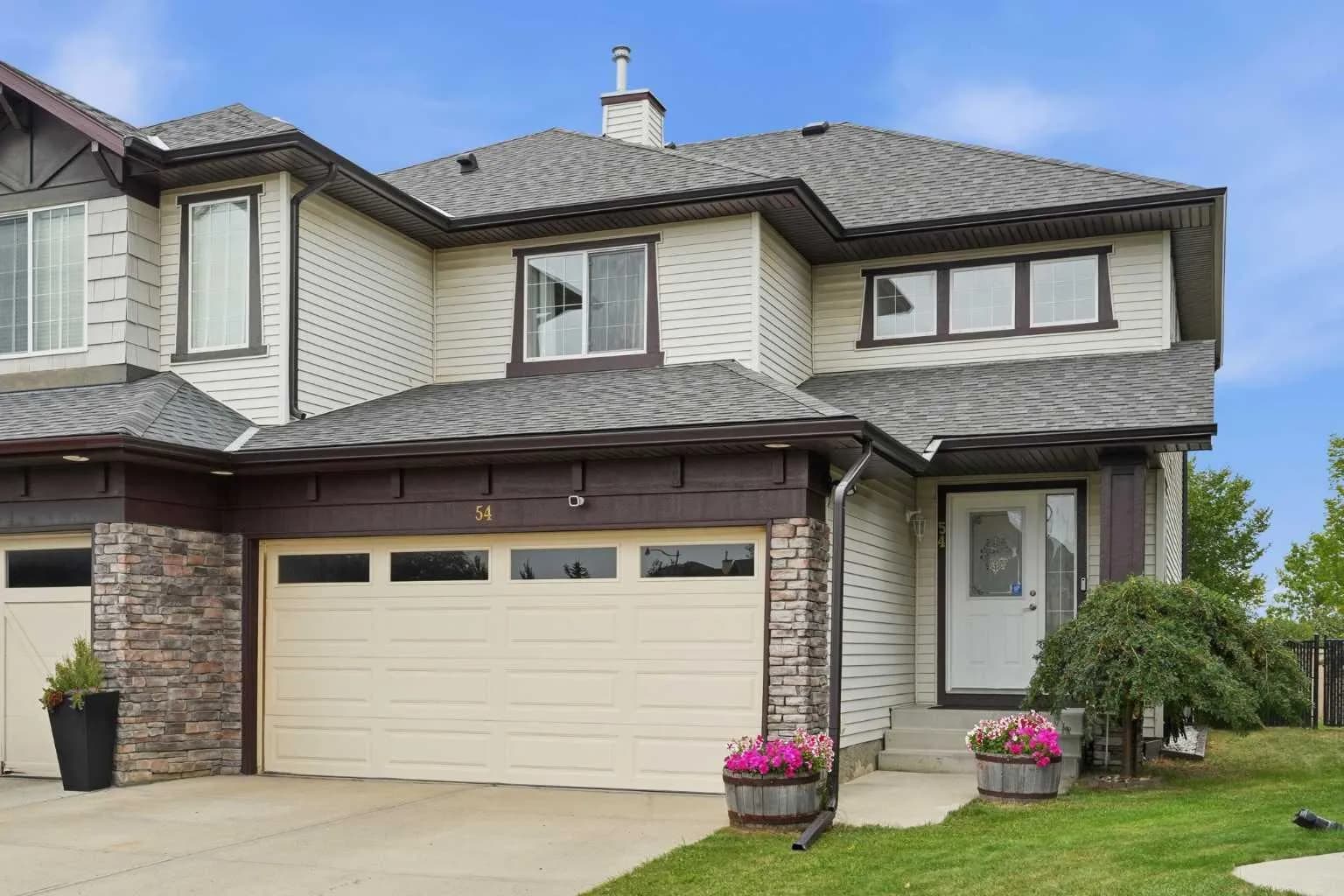 Semi Detached (Half Duplex)