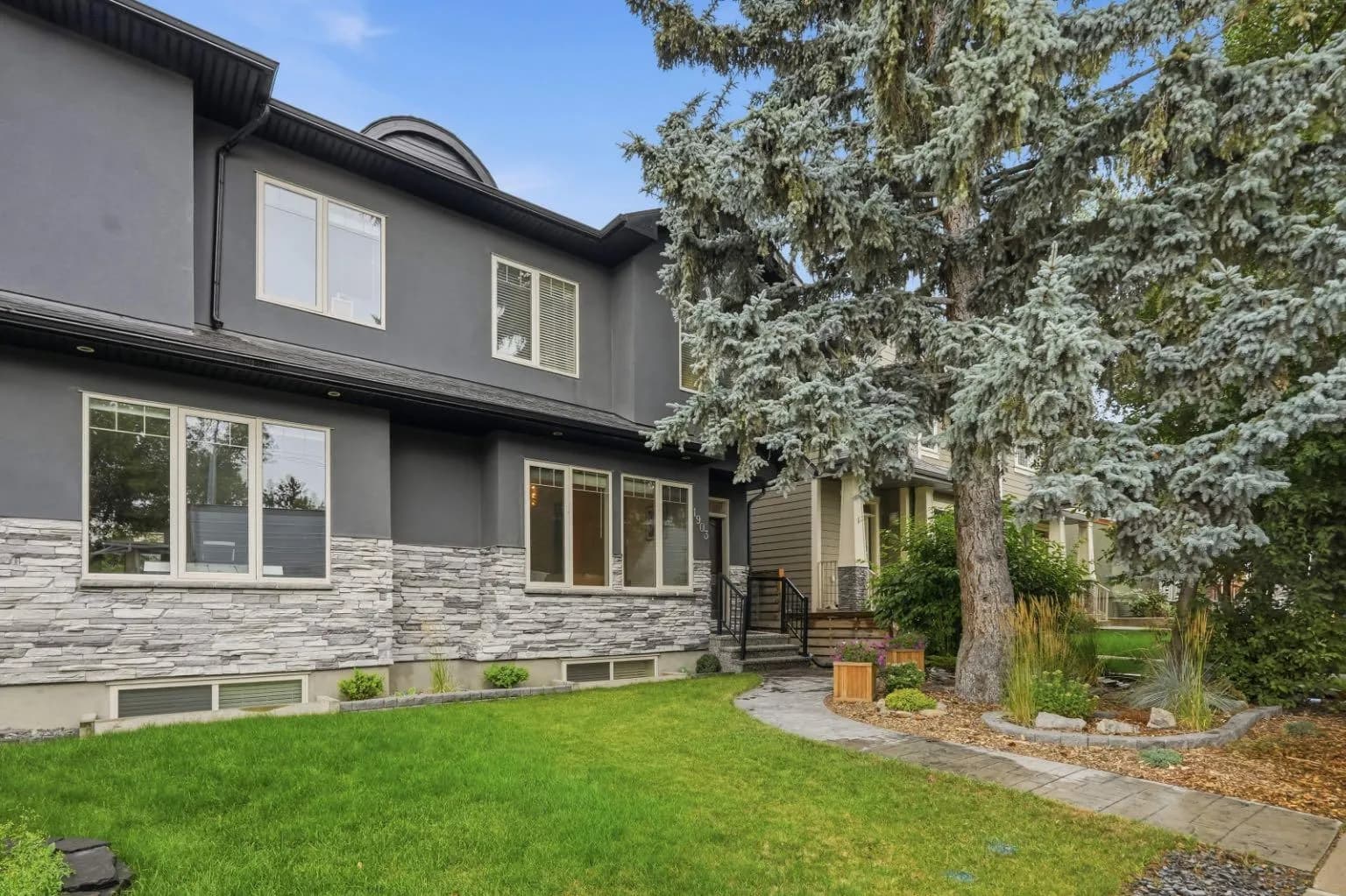 Semi Detached (Half Duplex)