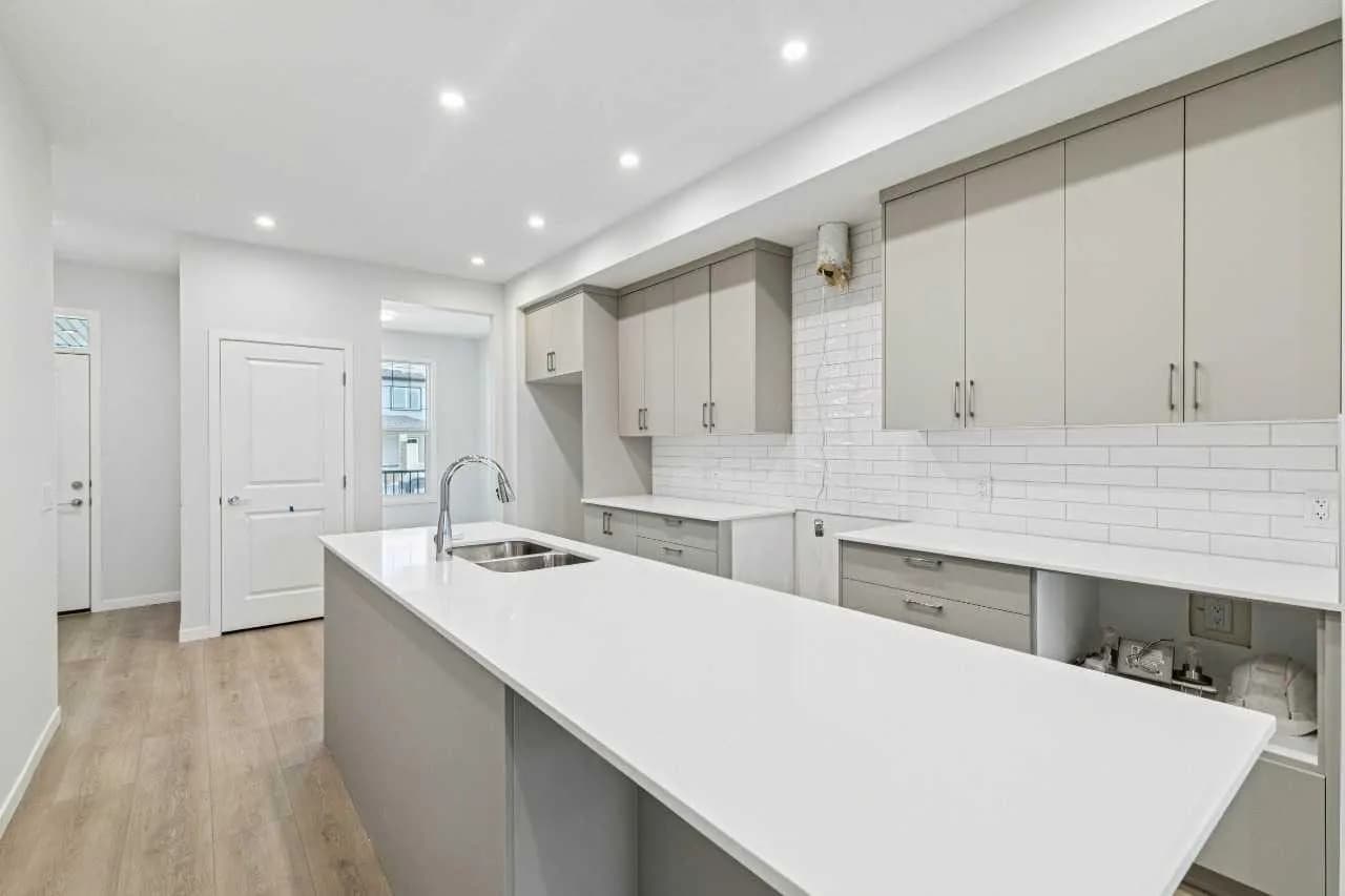 Semi Detached (Half Duplex)