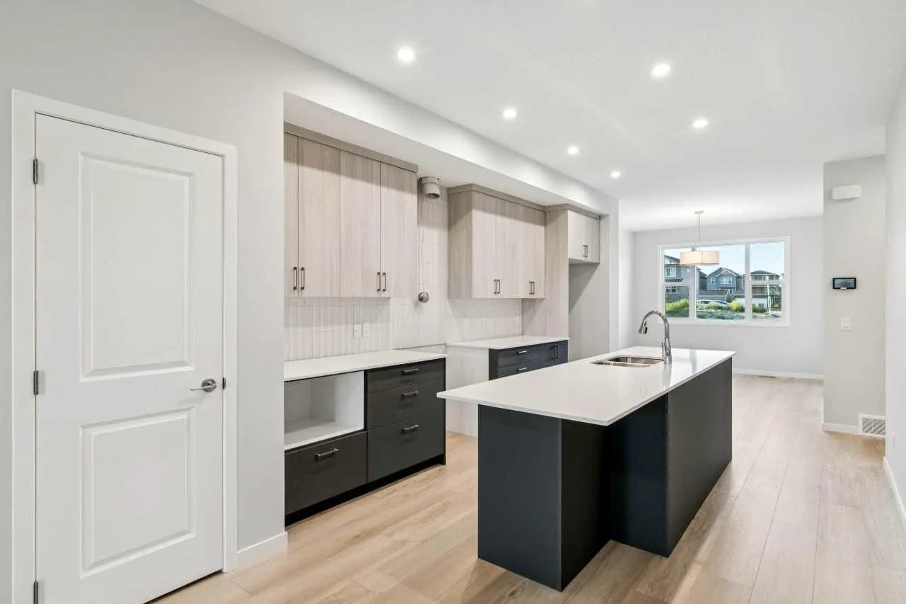 Semi Detached (Half Duplex)