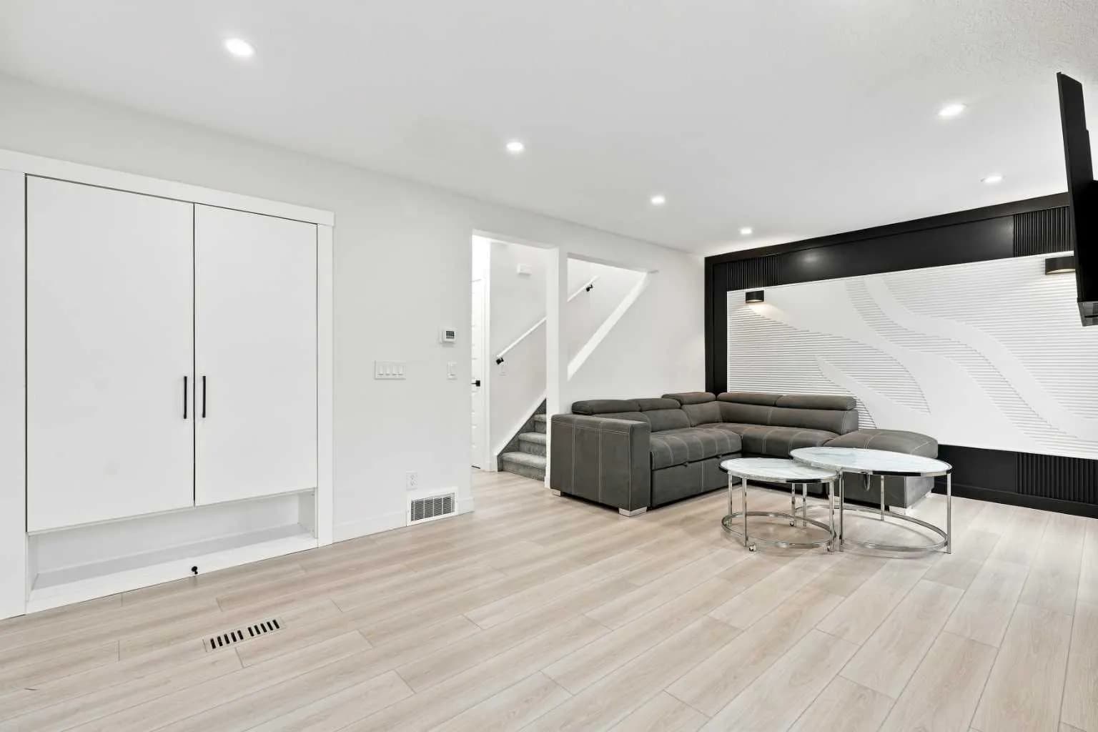 Semi Detached (Half Duplex)