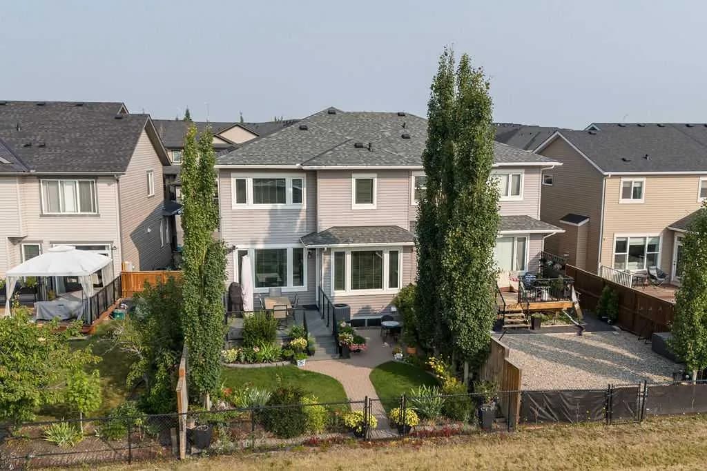 Semi Detached (Half Duplex)