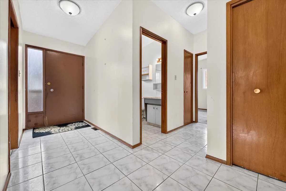 Semi Detached (Half Duplex)