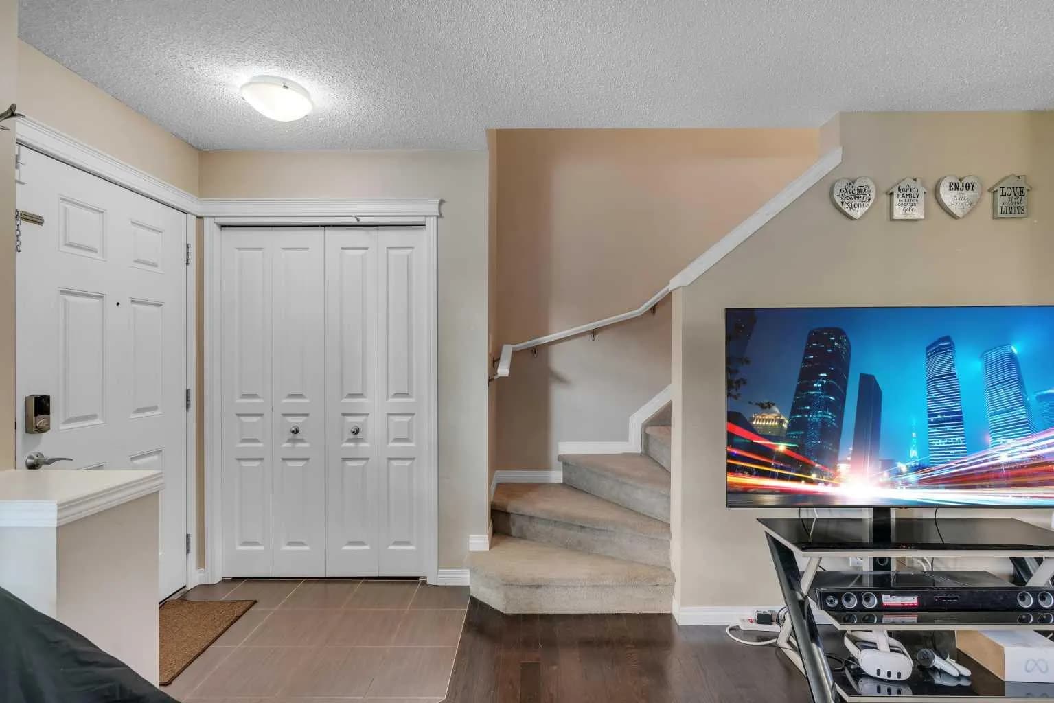 Semi Detached (Half Duplex)