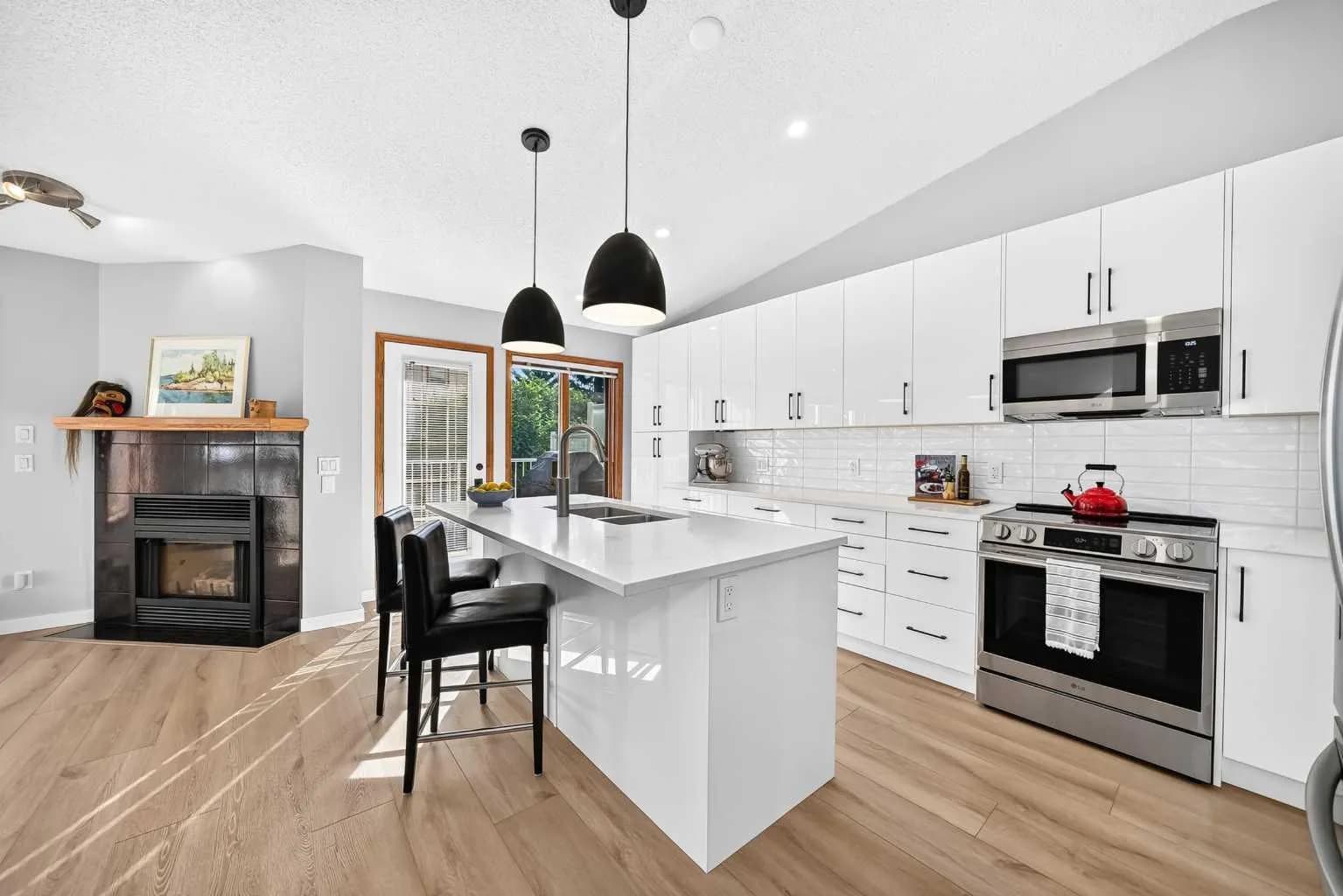 Semi Detached (Half Duplex)