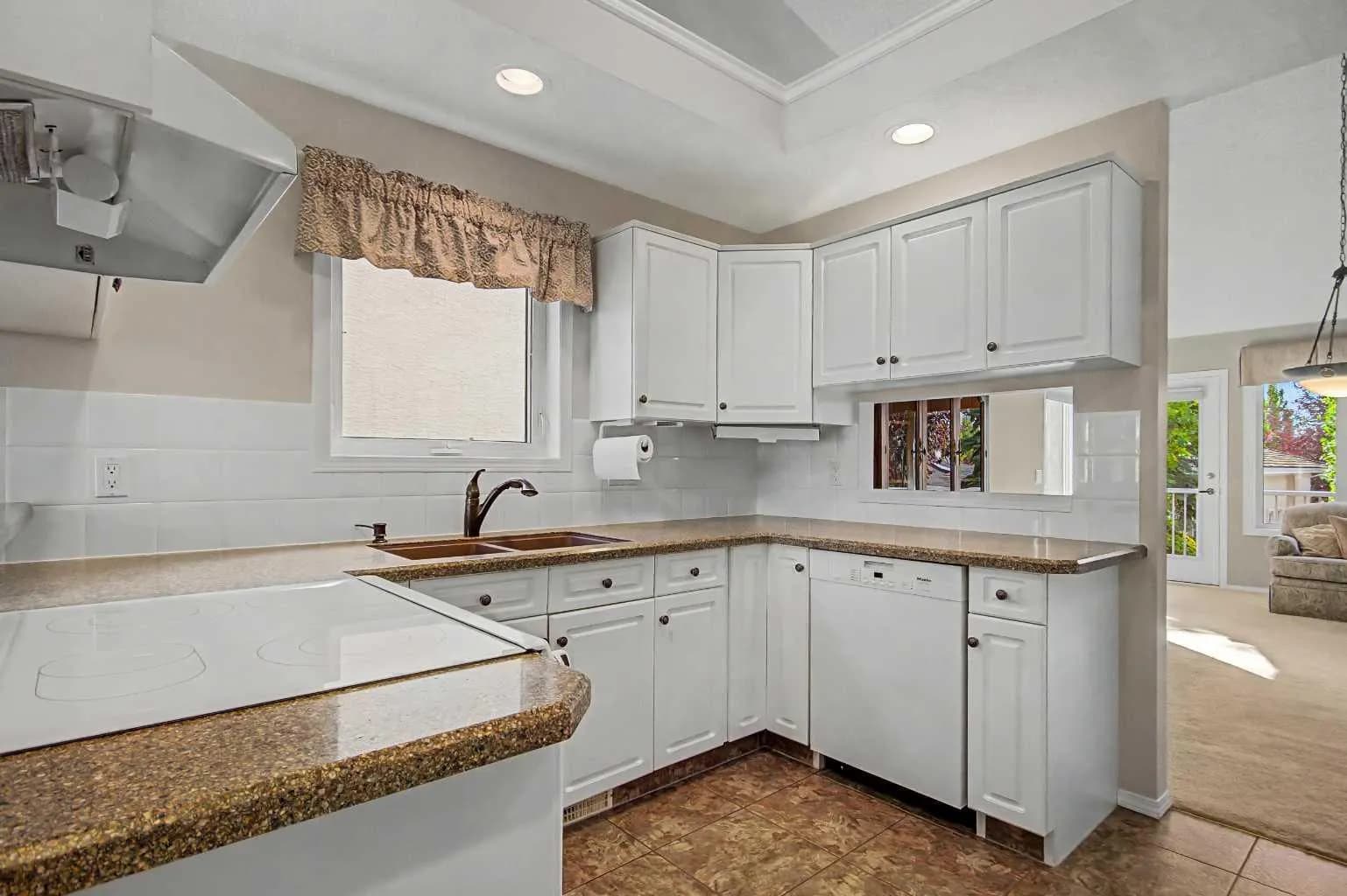 Semi Detached (Half Duplex)