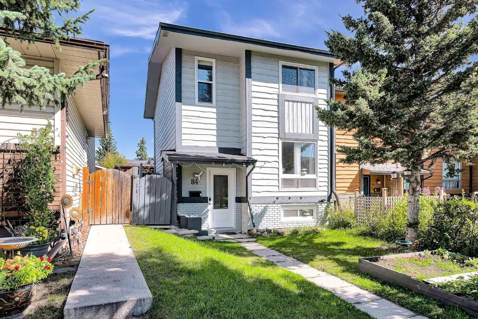 Semi Detached (Half Duplex)