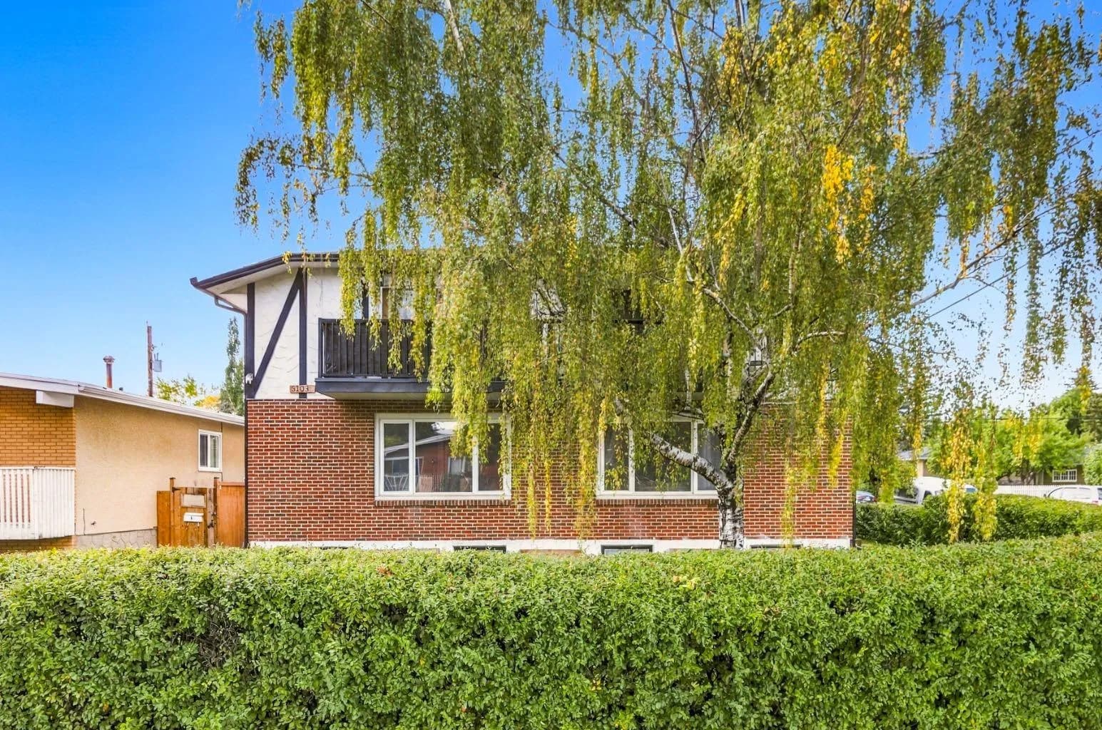 Semi Detached (Half Duplex)
