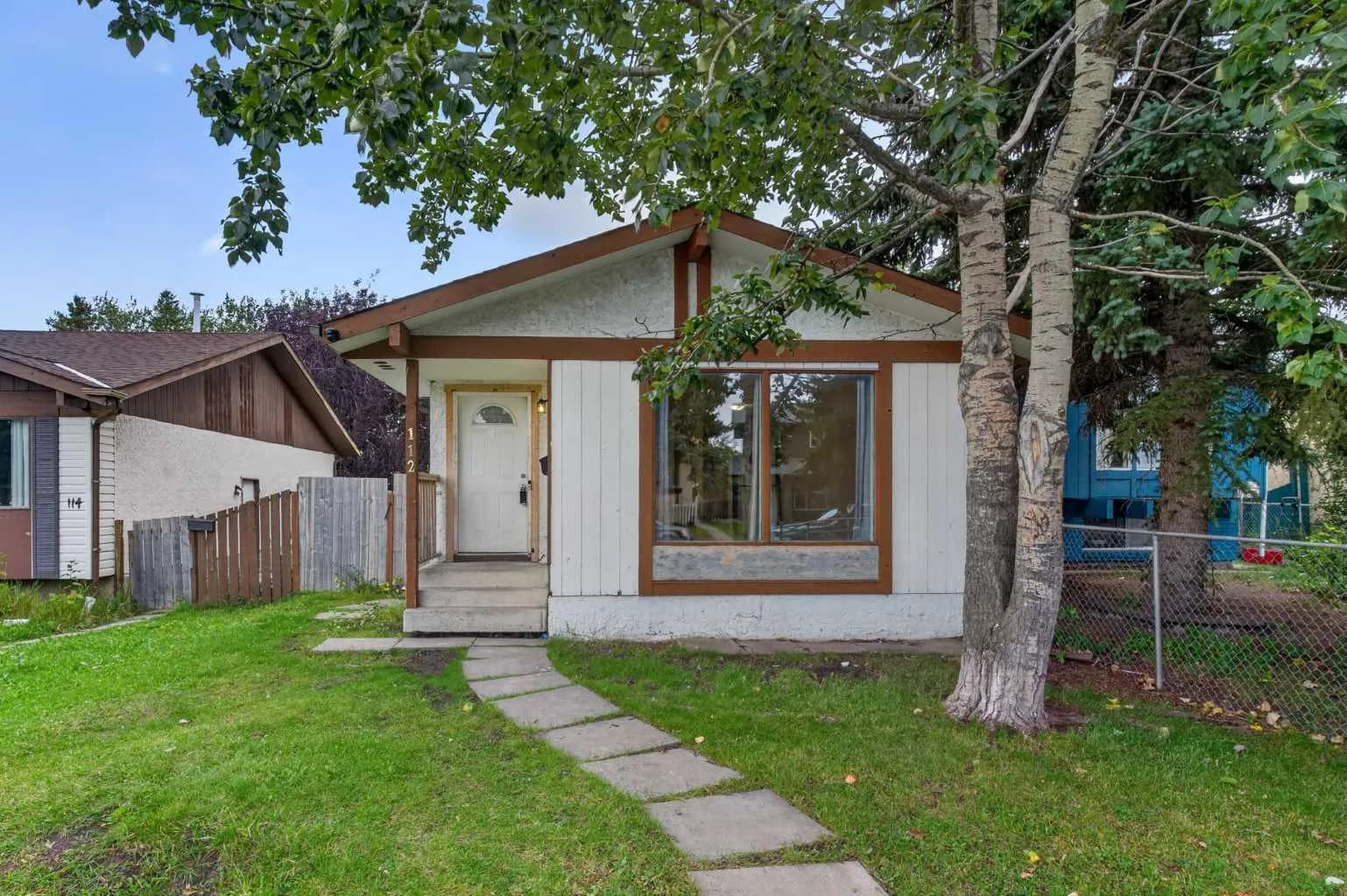 Semi Detached (Half Duplex)