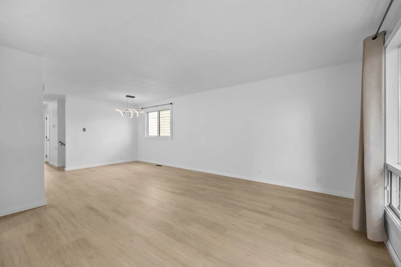 Semi Detached (Half Duplex)