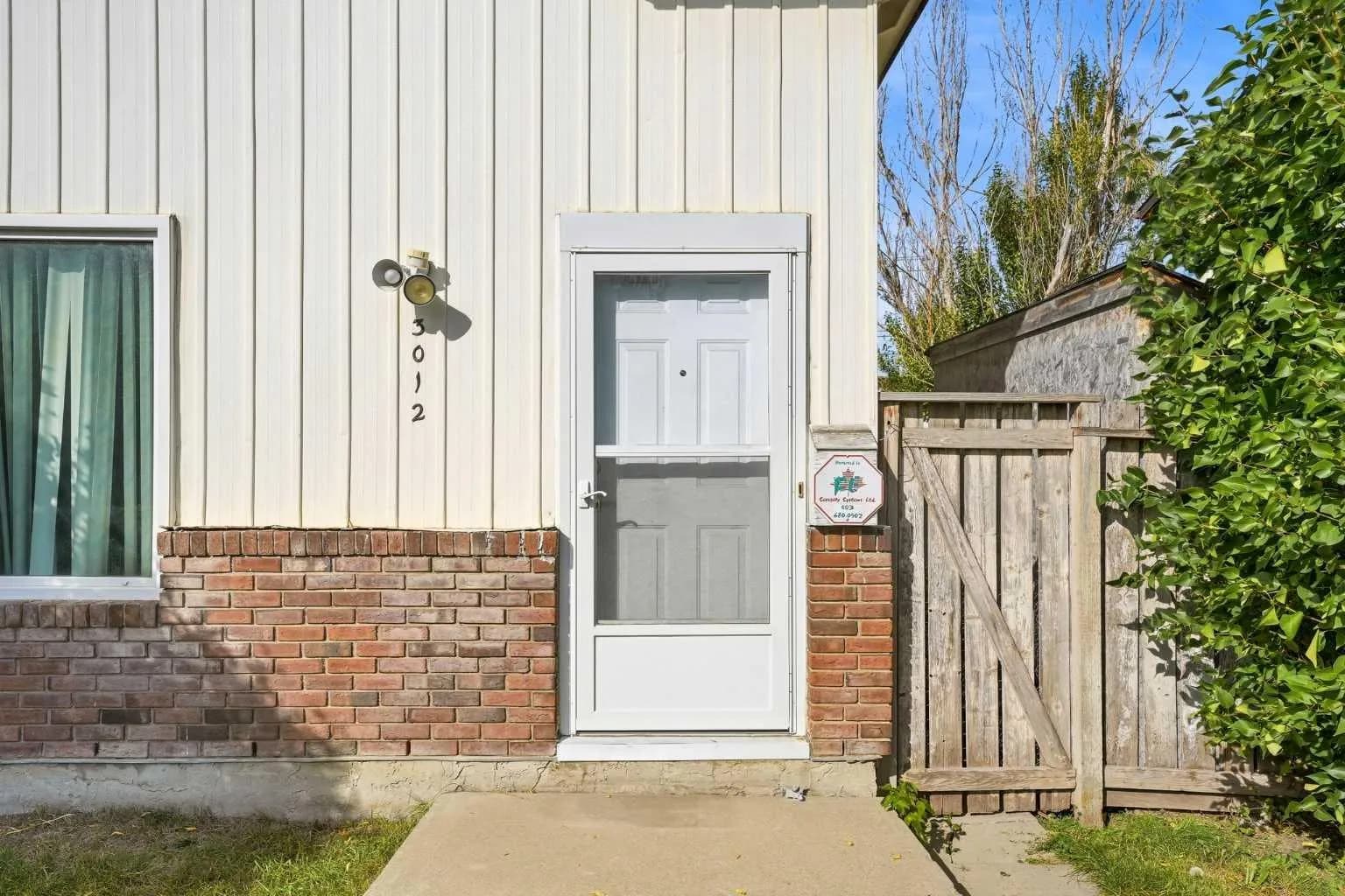 Semi Detached (Half Duplex)
