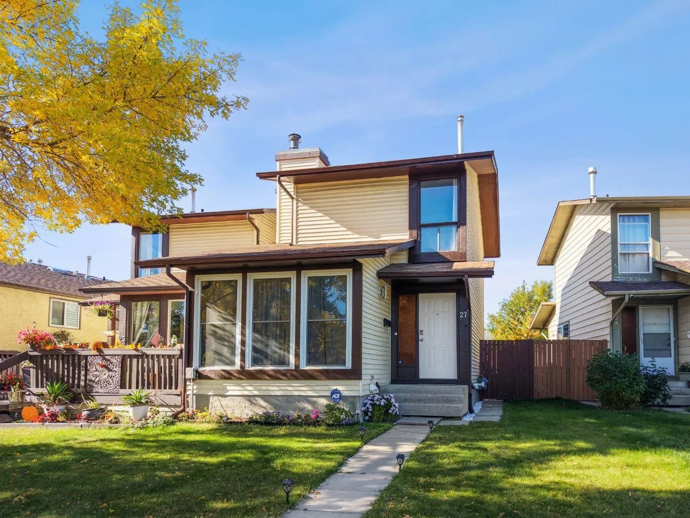 Semi Detached (Half Duplex)
