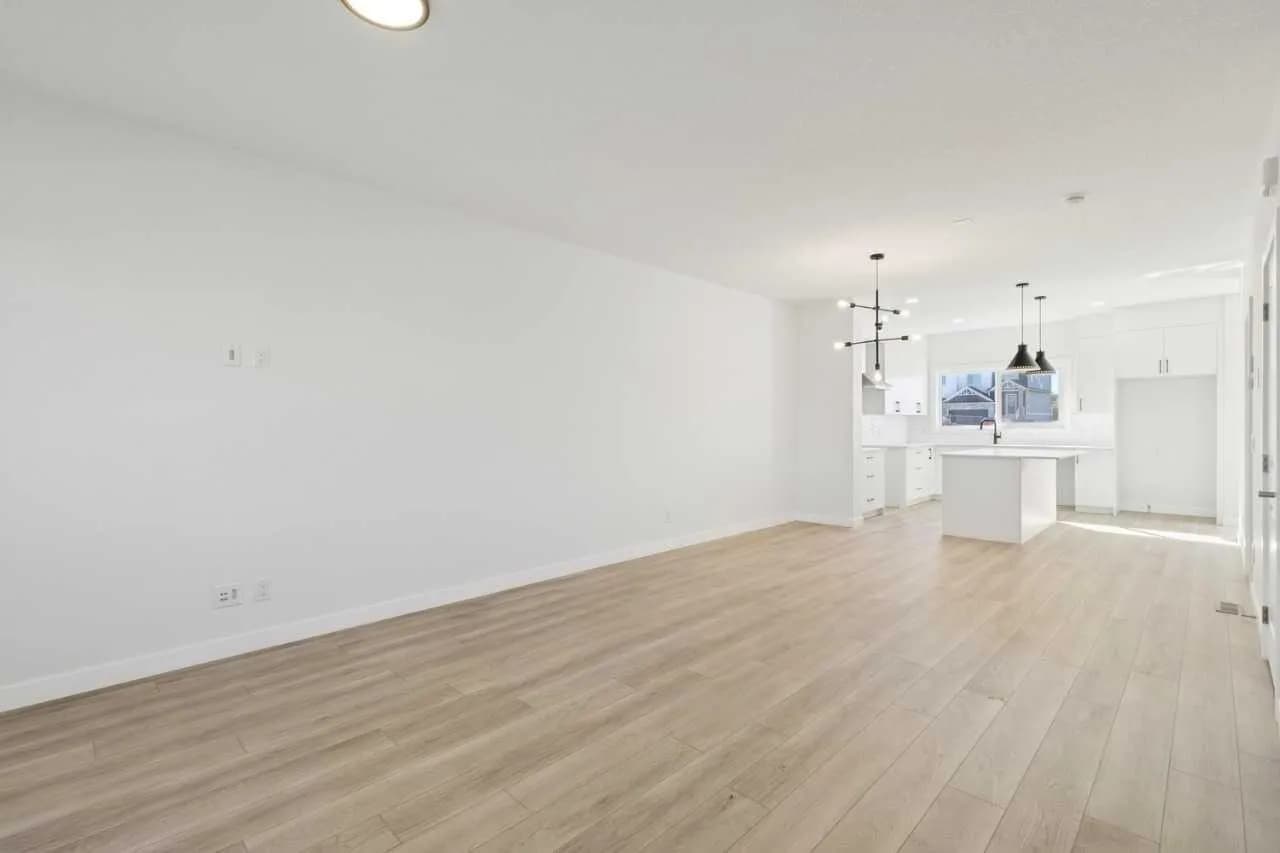 Semi Detached (Half Duplex)