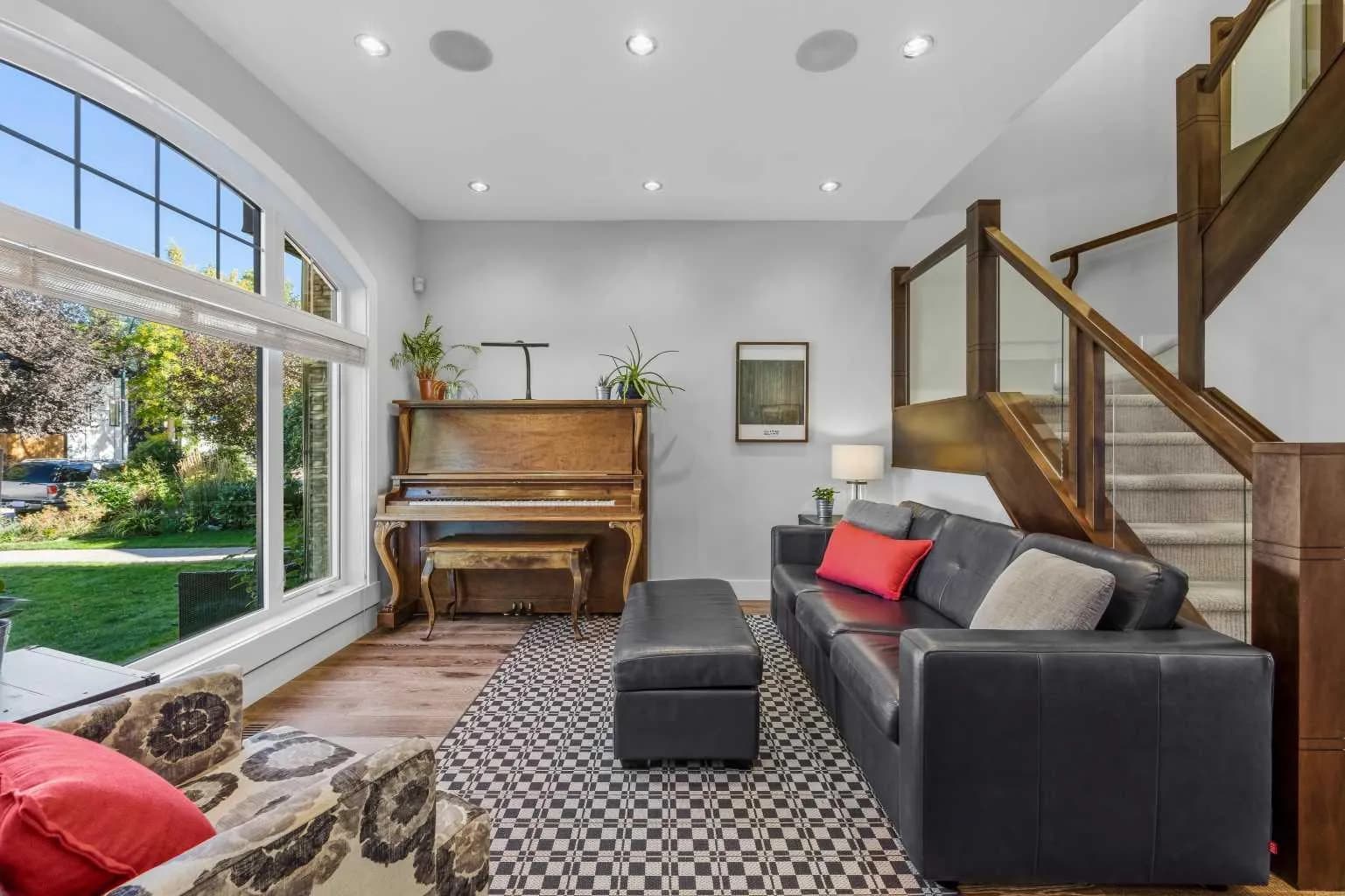 Semi Detached (Half Duplex)