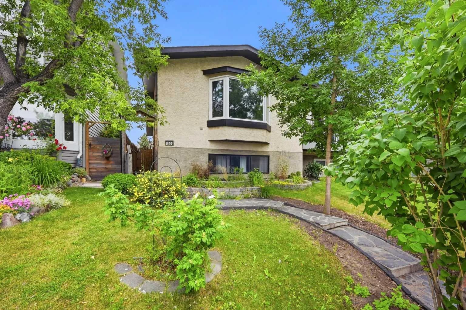 Semi Detached (Half Duplex)