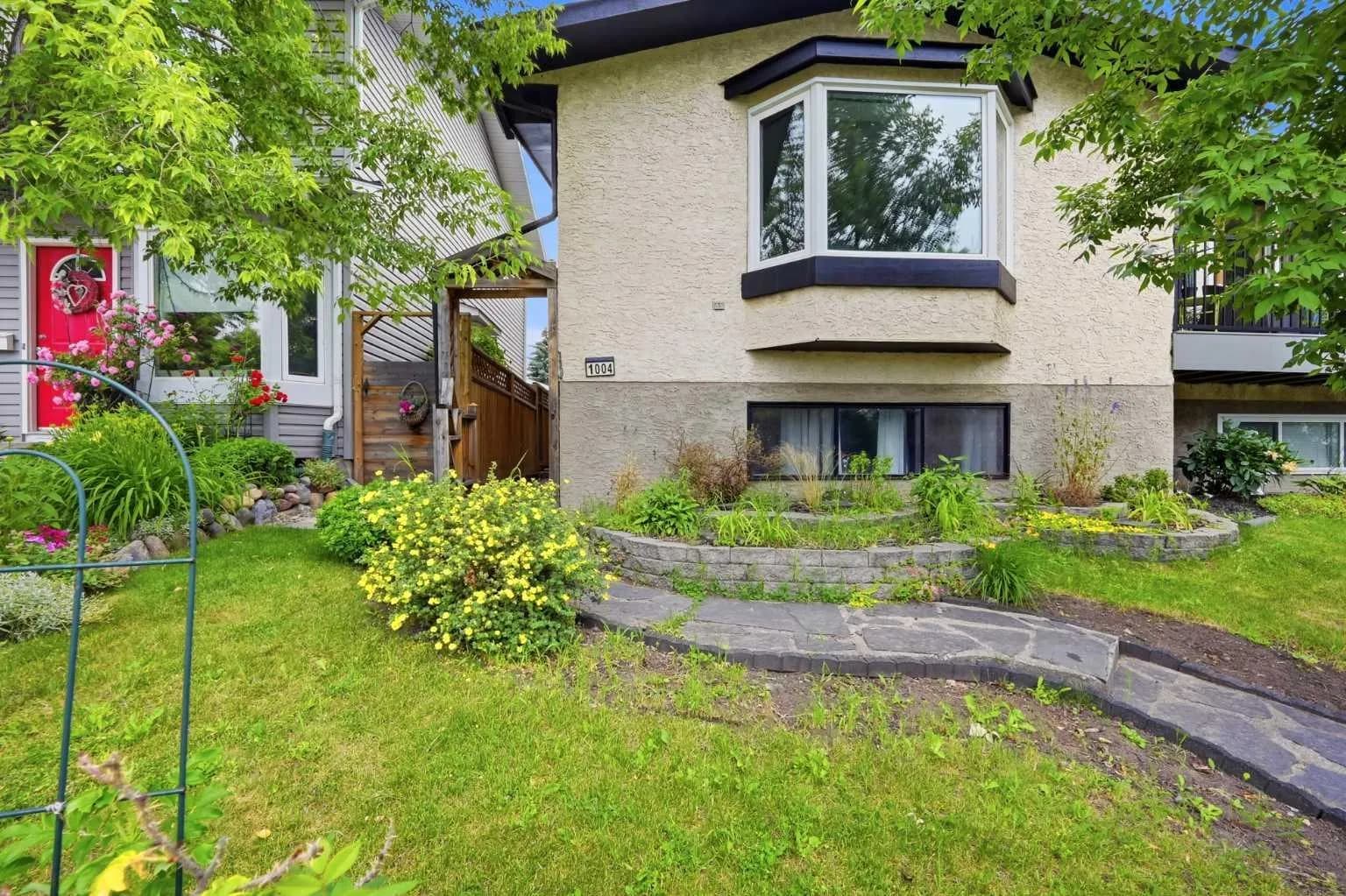 Semi Detached (Half Duplex)