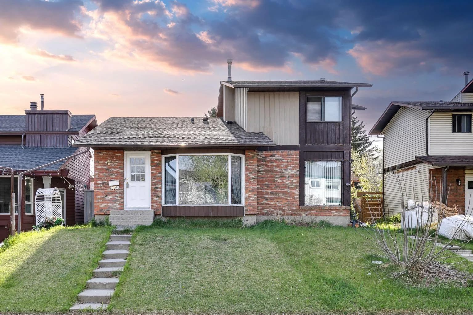 Semi Detached (Half Duplex)