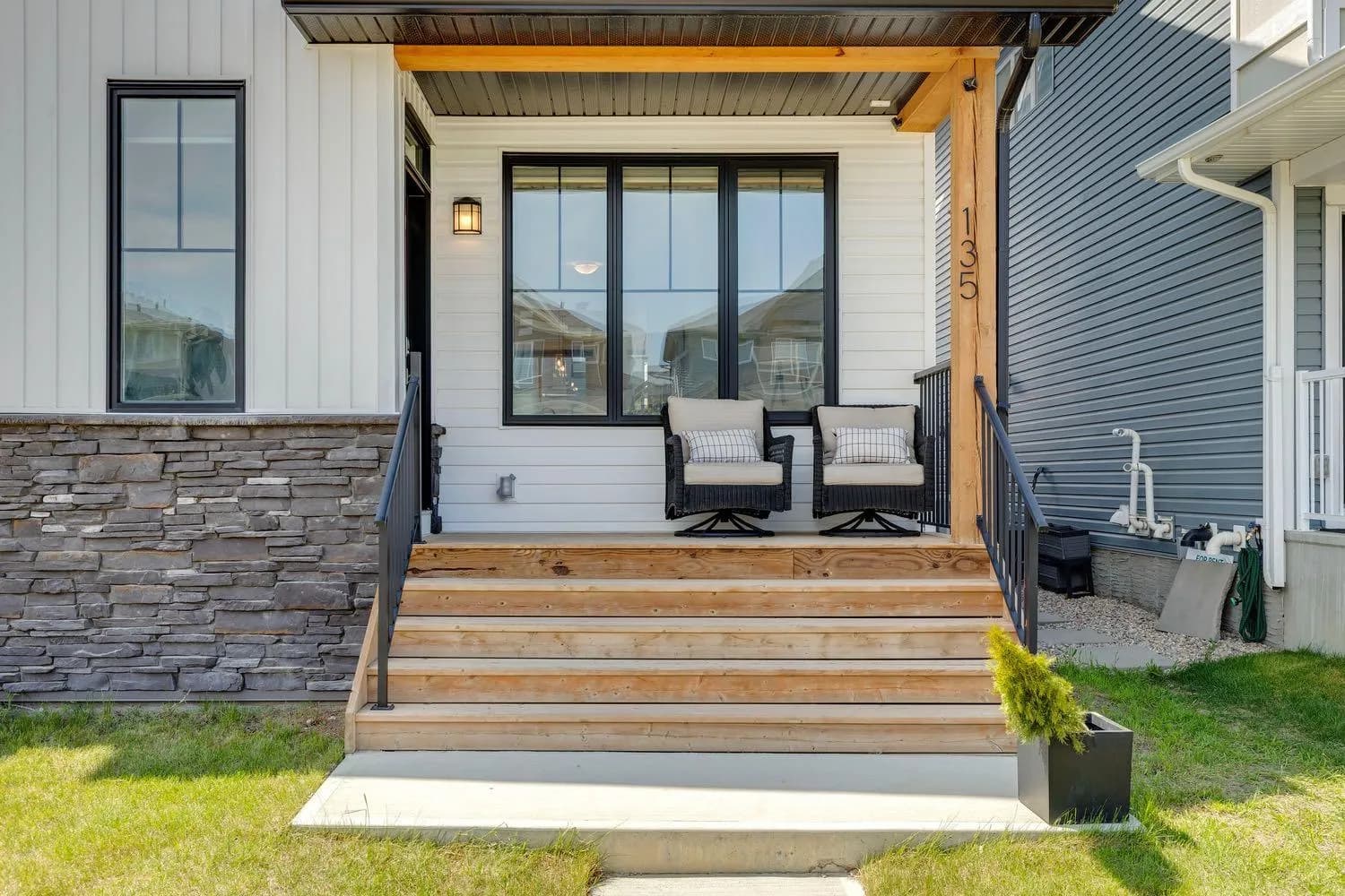 Semi Detached (Half Duplex)