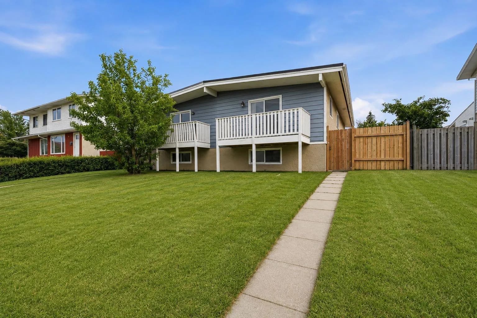 Semi Detached (Half Duplex)