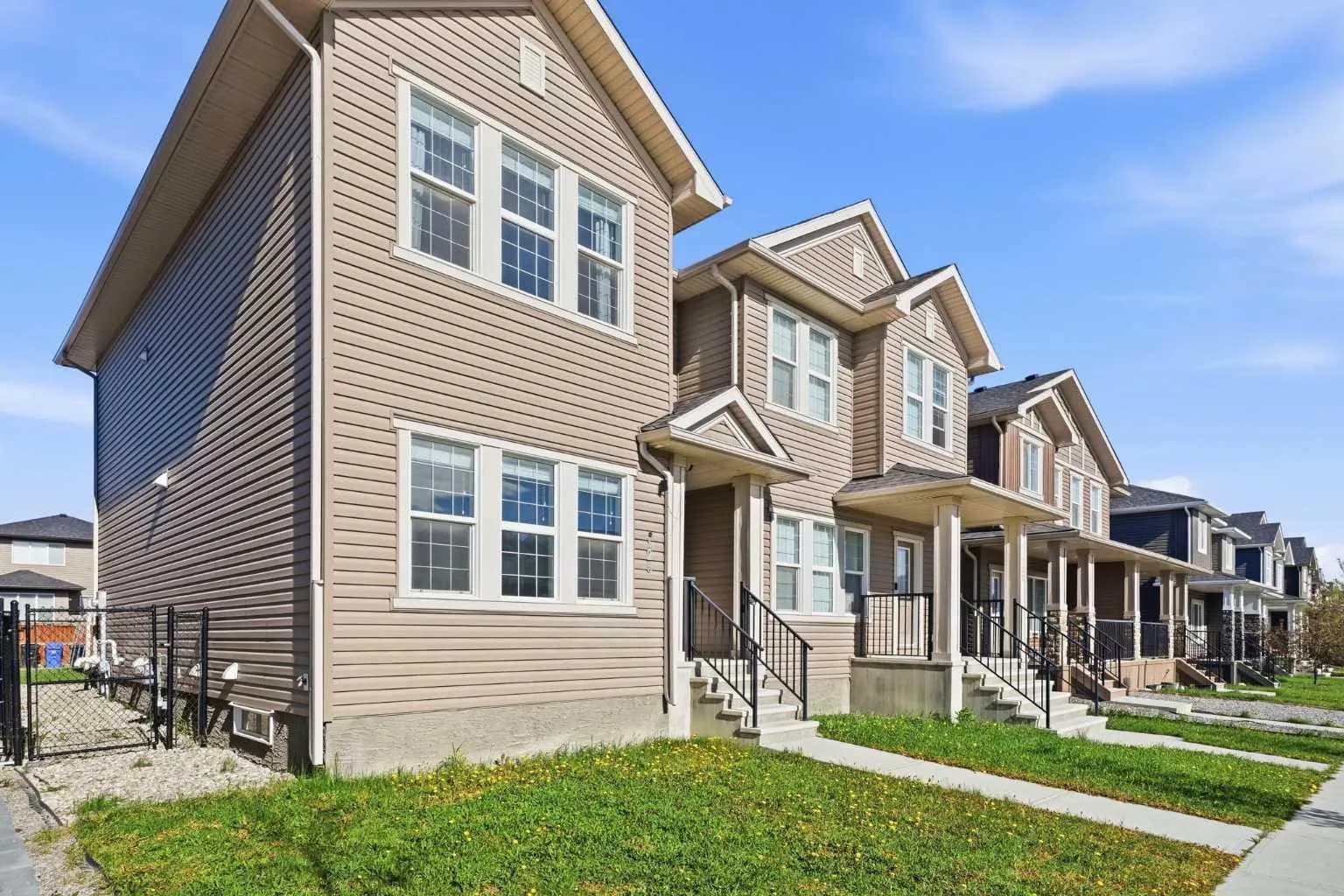 Semi Detached (Half Duplex)