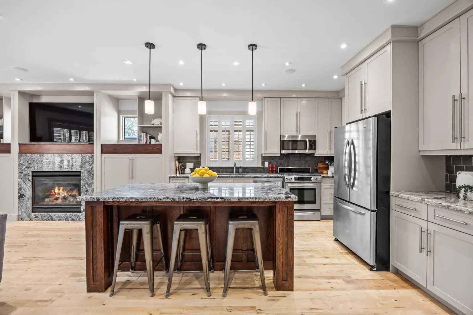 Semi Detached (Half Duplex)