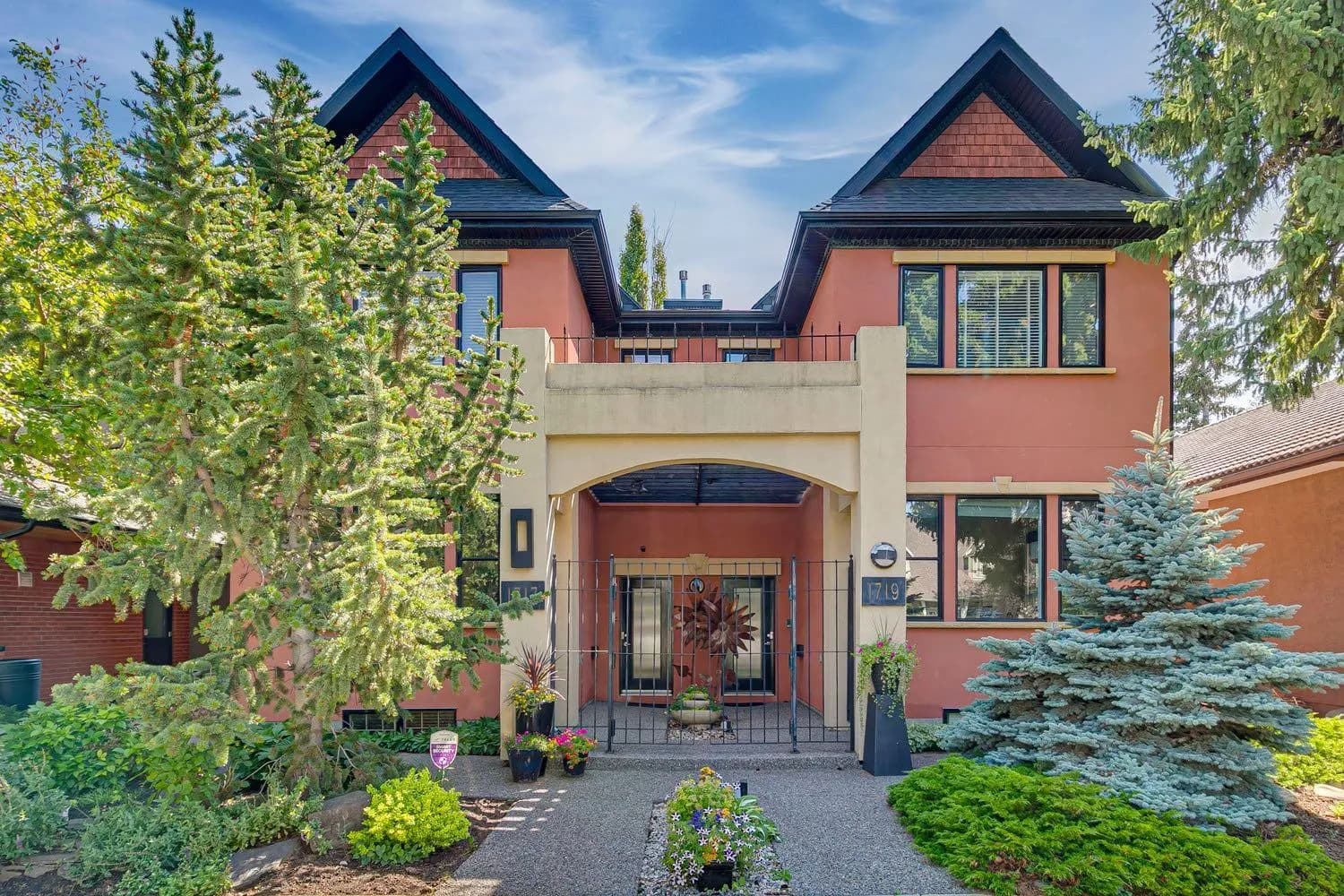 Semi Detached (Half Duplex)