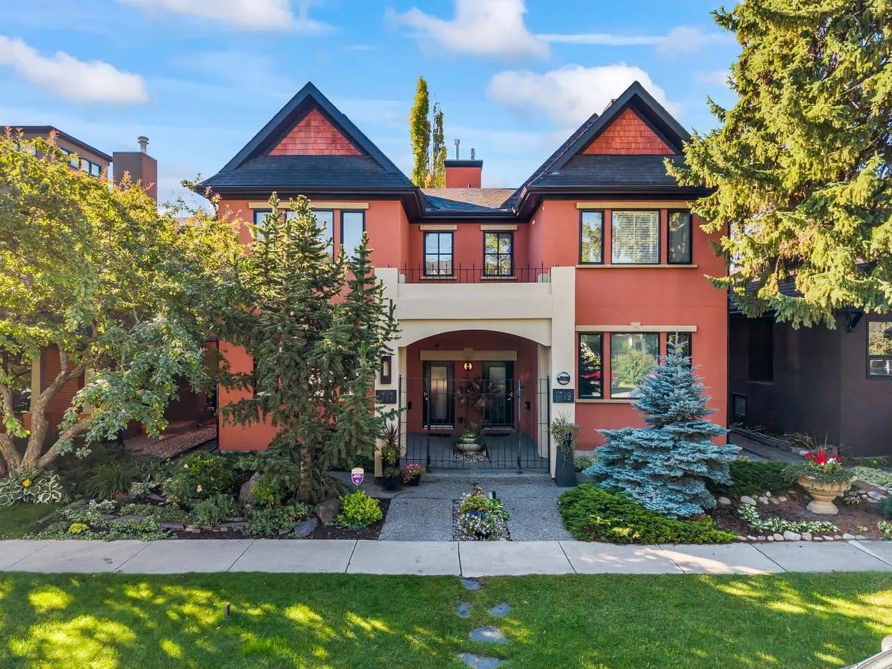 Semi Detached (Half Duplex)